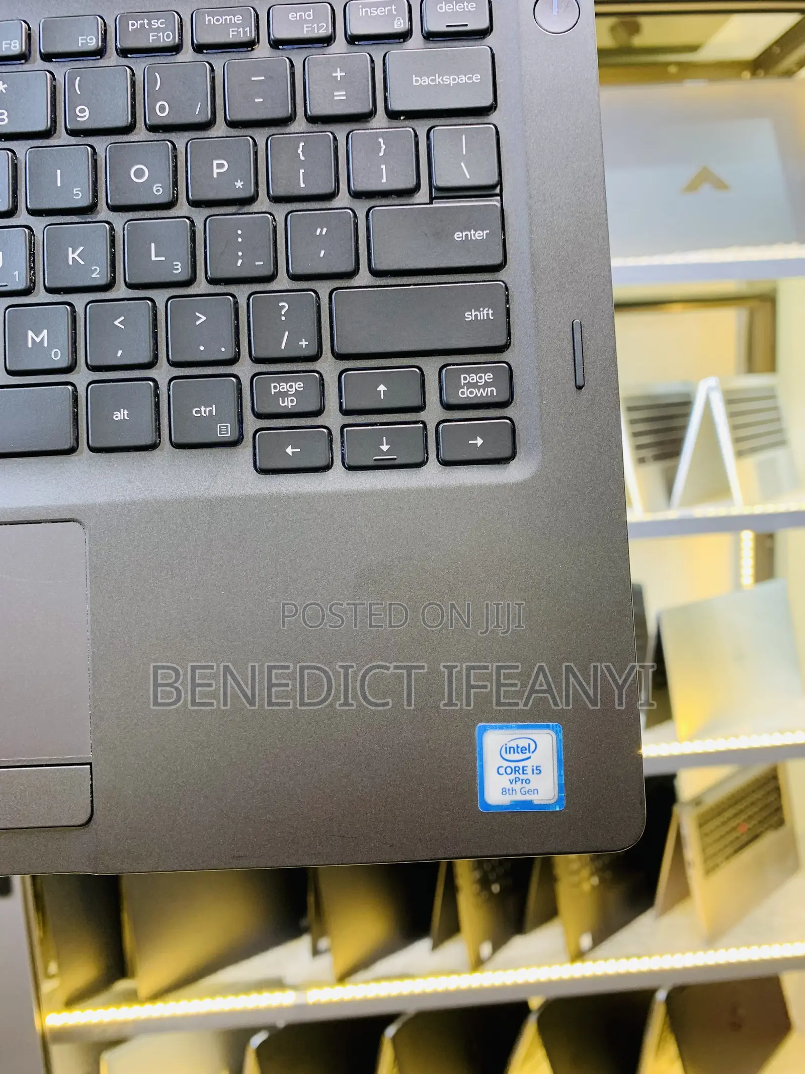 Laptop Dell Inspiron 14 5400 2-in-1 8GB Intel Core i5 SSD 256GB