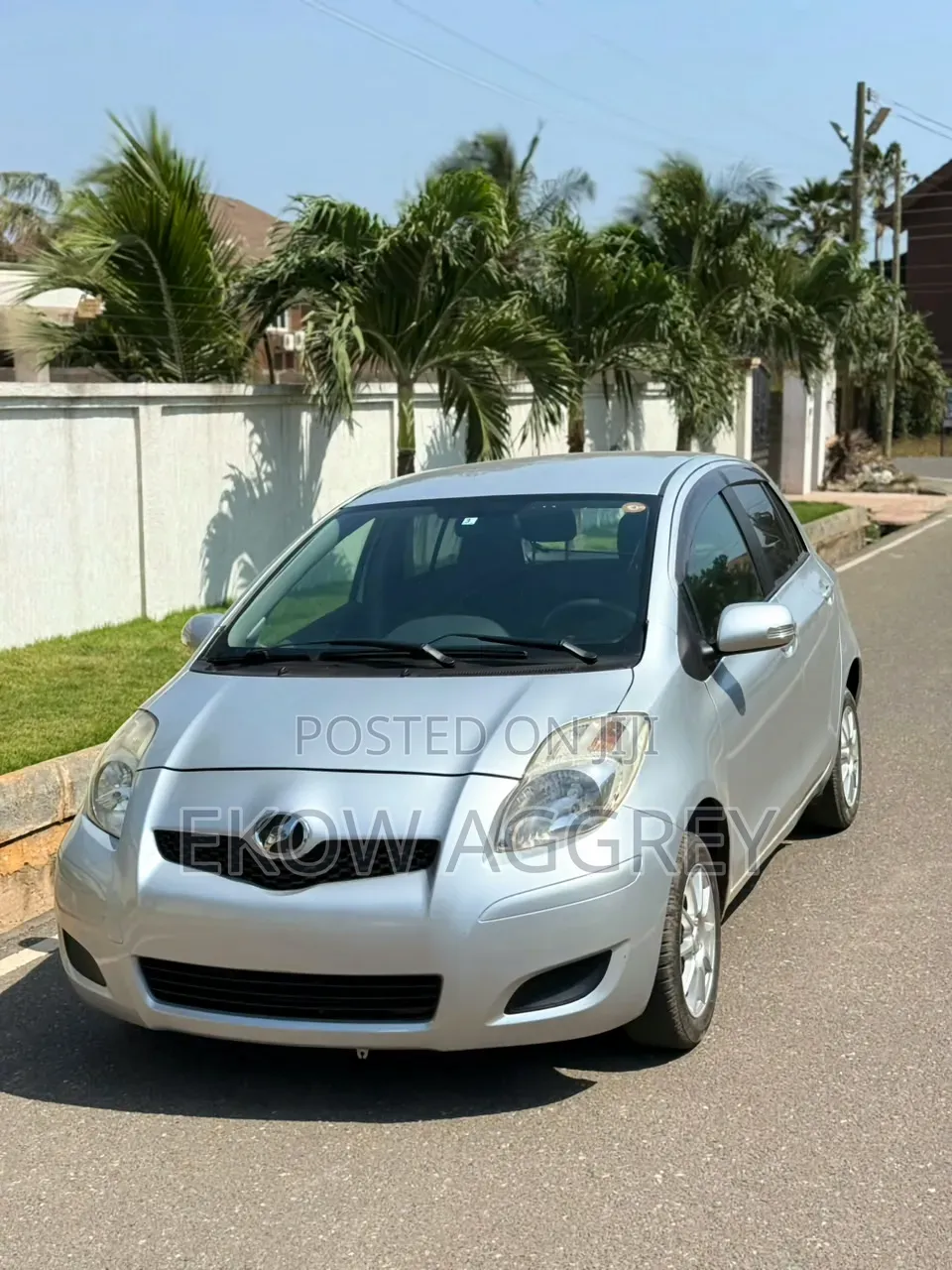 Toyota Vitz 1.0 FWD 3dr 2010 Silver