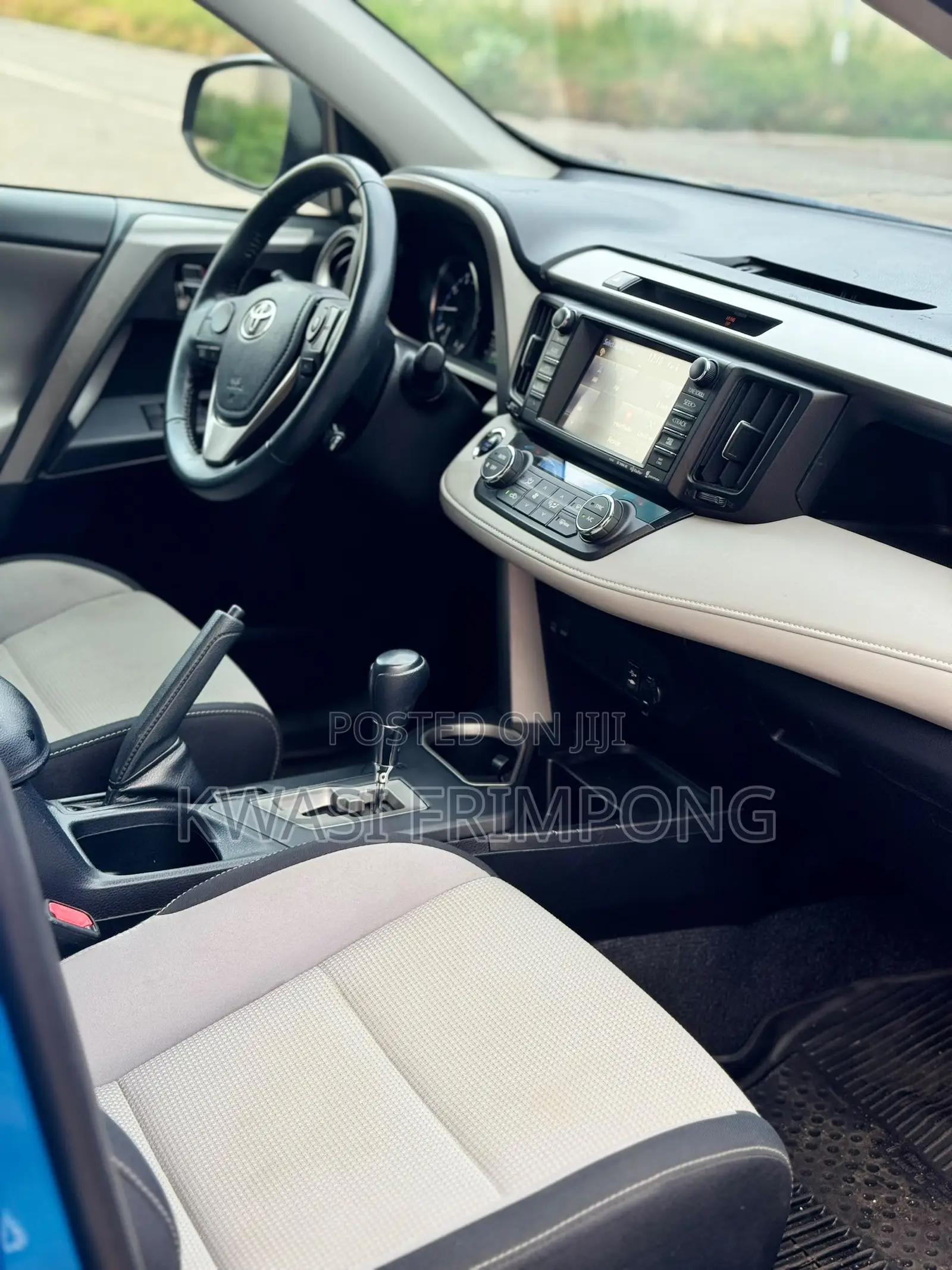Toyota RAV4 XLE AWD (2.5L 4cyl 6A) 2016 Brown