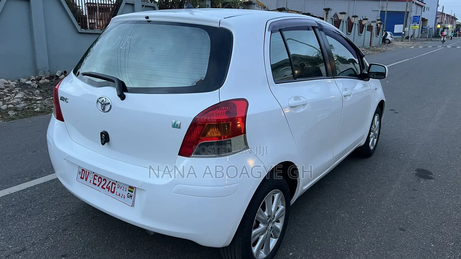 Toyota Yaris 2010 White