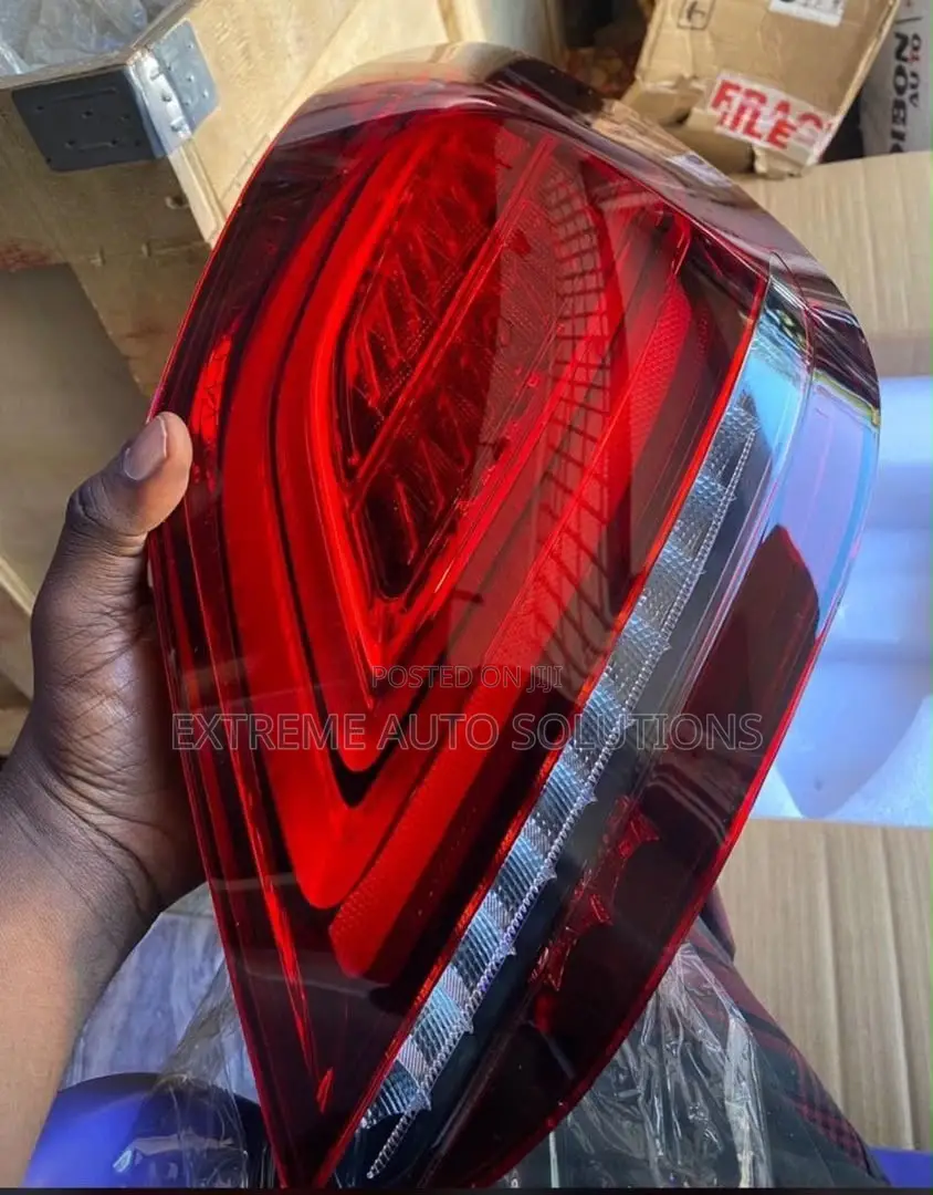 Mercedes Benz C300 2020 Tail Light