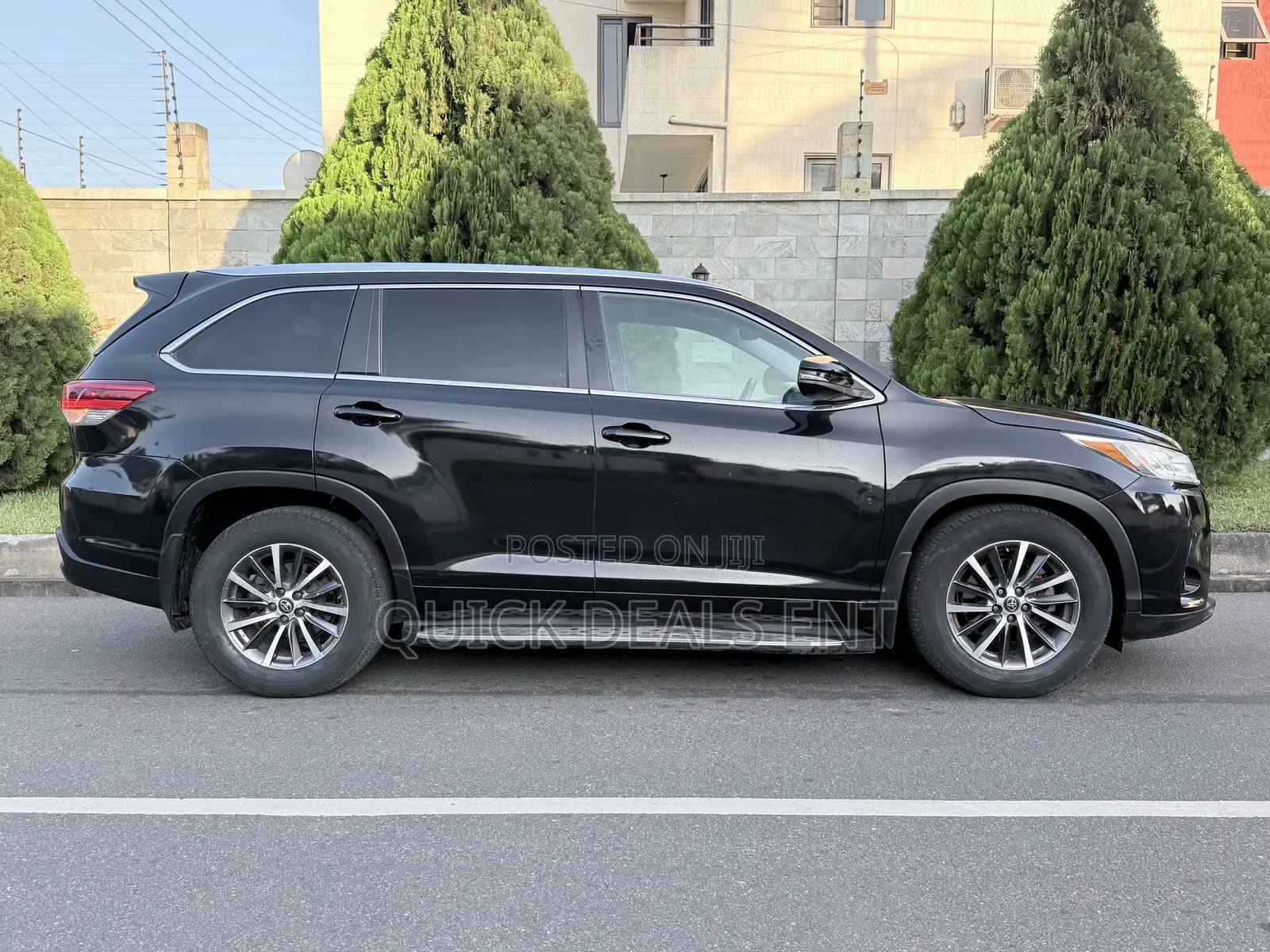 Toyota Highlander XLE 4x4 V6 (3.5L 6cyl 8A) 2018 Black