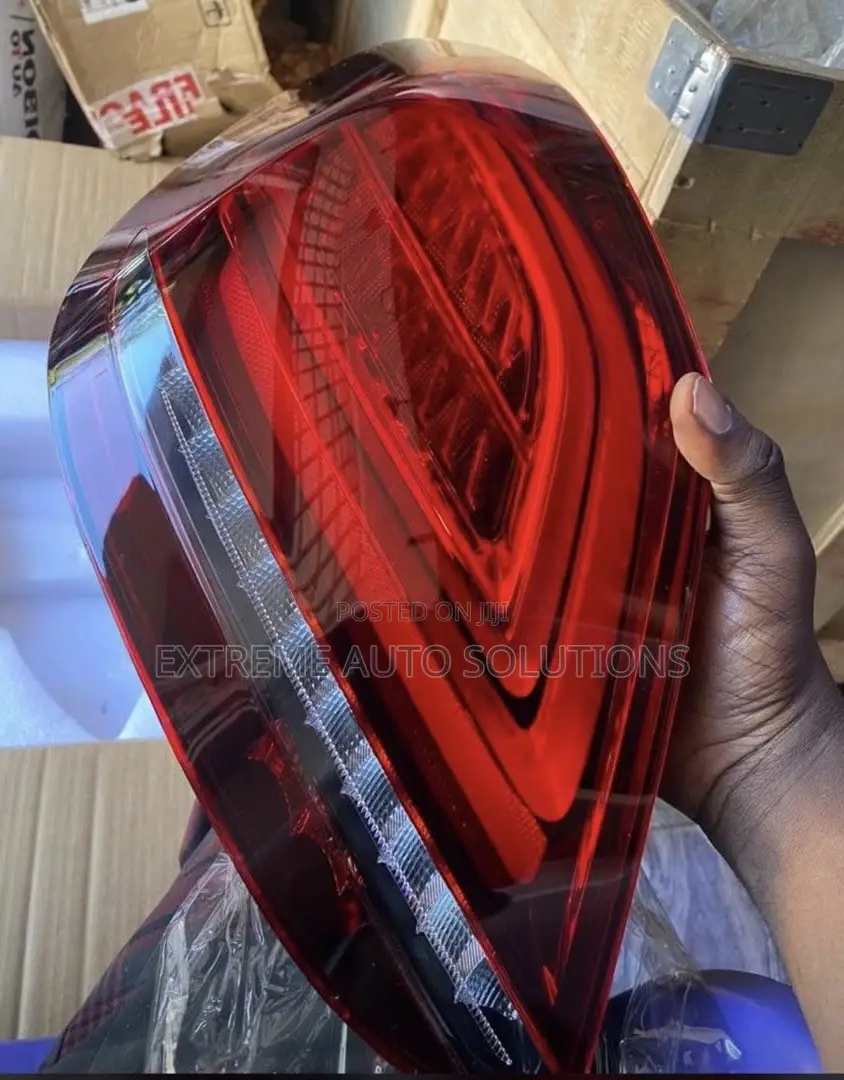 Mercedes Benz C300 2020 Tail Light