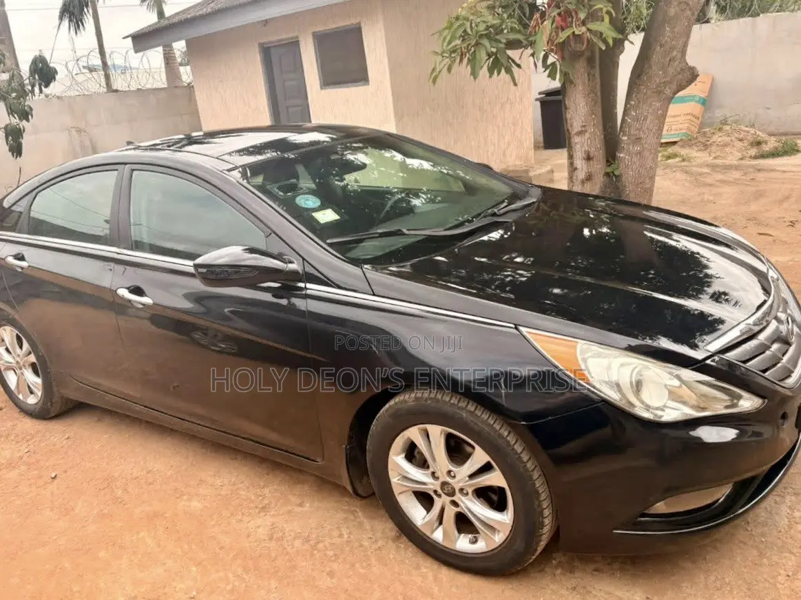 Hyundai Sonata Limited 2.0T Sedan (2.0L 4cyl 6A) 2012 Black