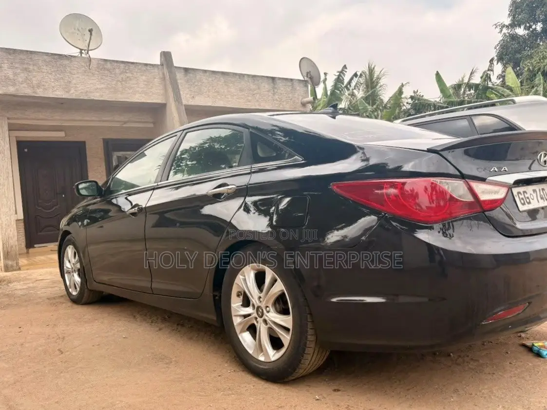 Hyundai Sonata Limited 2.0T Sedan (2.0L 4cyl 6A) 2012 Black