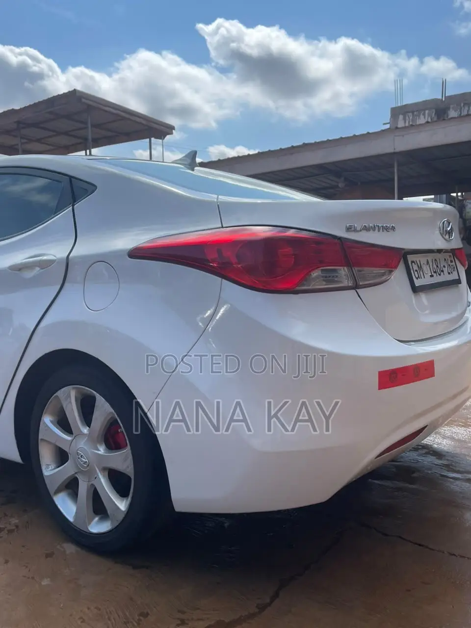 Hyundai Elantra Limited Sedan FWD (1.8L 4cyl 6A) 2013 White