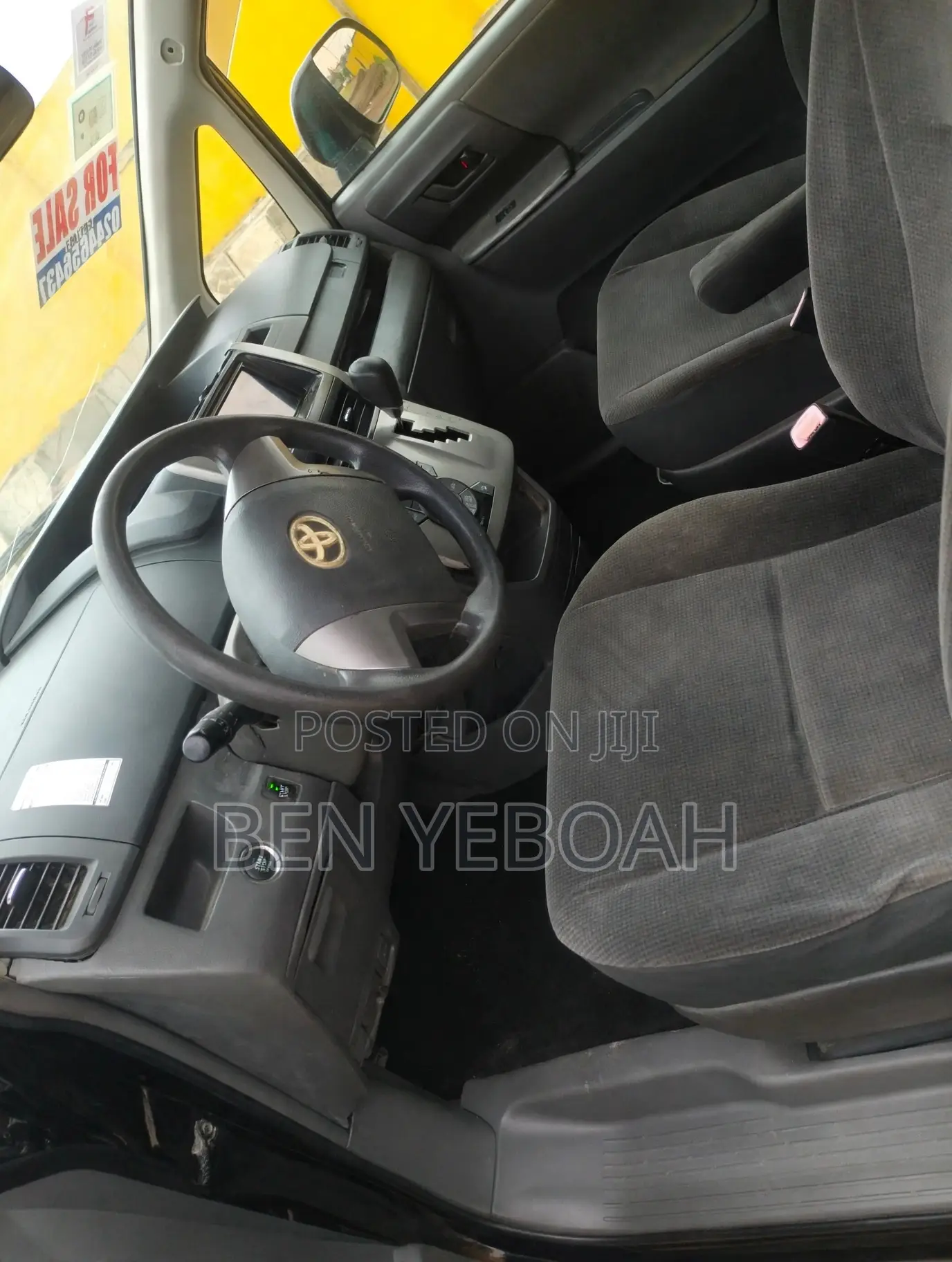 Toyota Voxy ZS 4WD 7-Seater 2009 Black