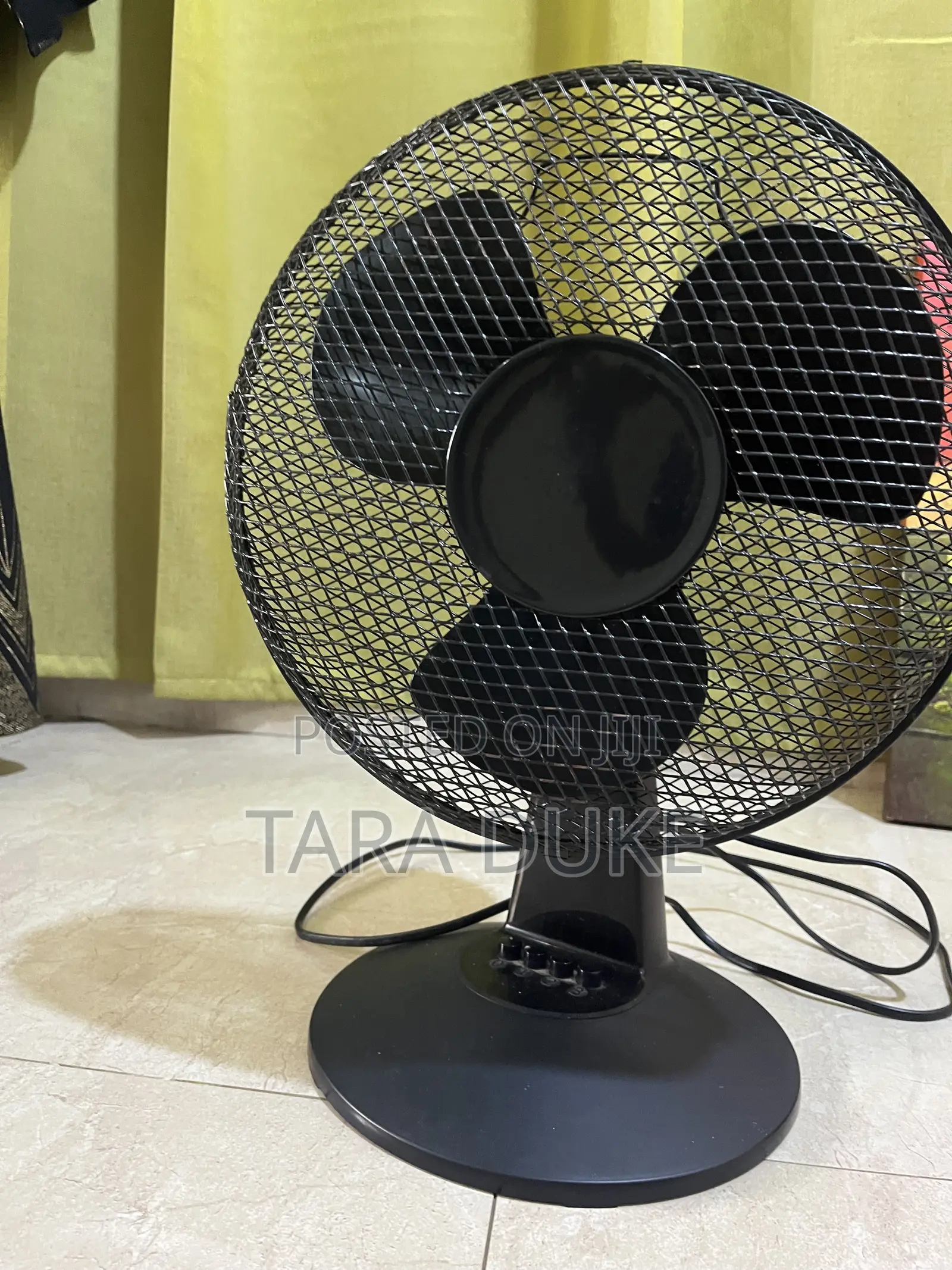 Sleek 3-Blade Black Desk Fan