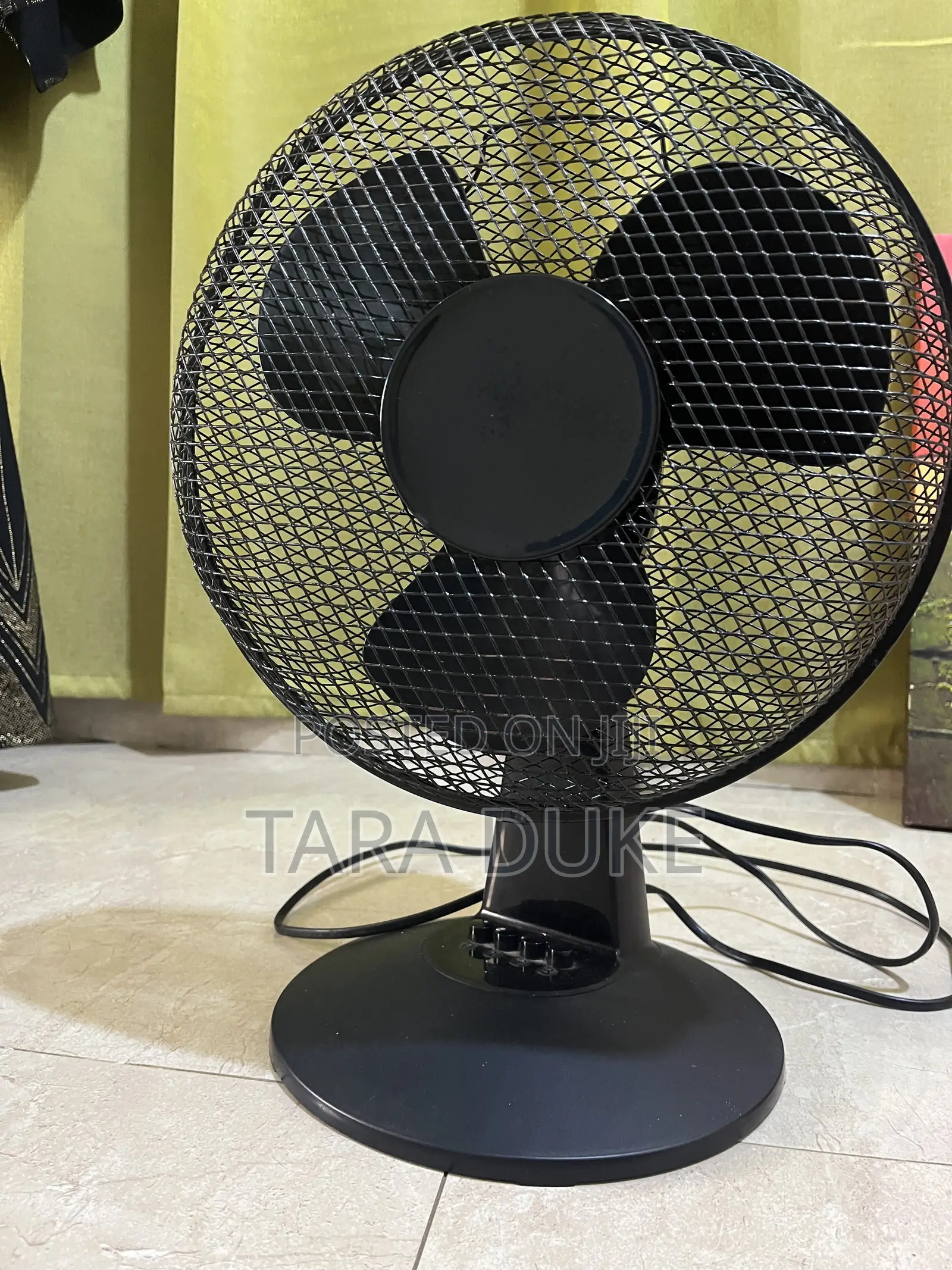 Sleek 3-Blade Black Desk Fan