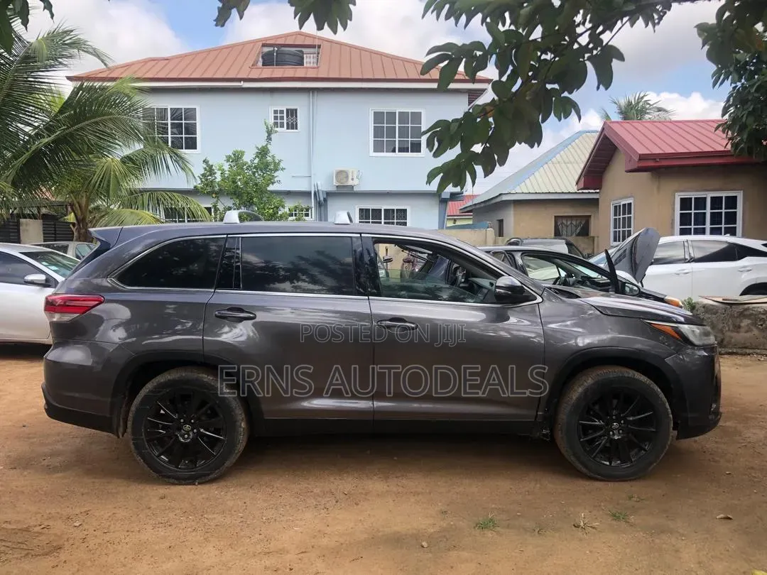 Toyota Highlander 2019 Gray