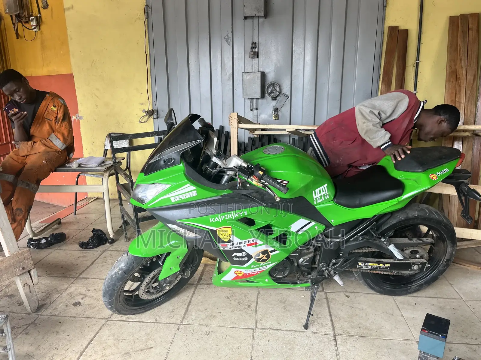 Kawasaki Ninja 300 2025 Green