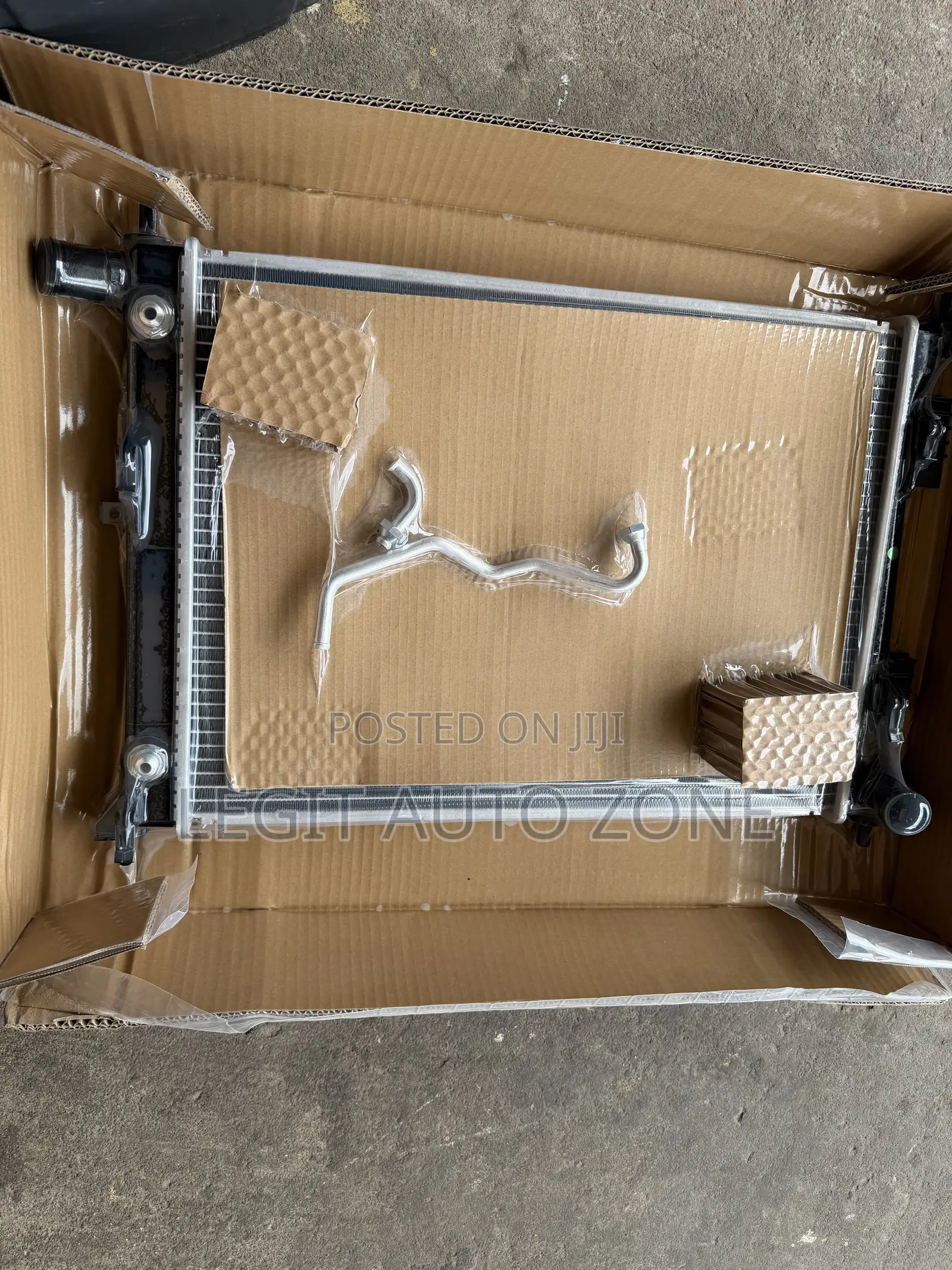 Hyundai Accent 2011,2012,2013, Radiator Tank Available