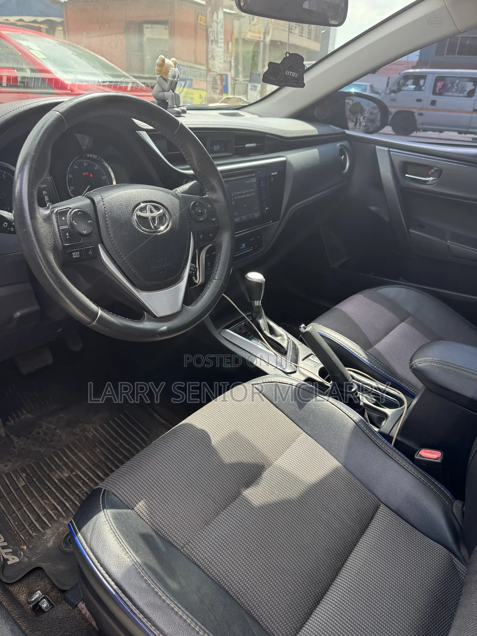 Toyota Corolla SE Special Edition 4dr Sedan (1.8L 4cyl CVT) 2017 Gray