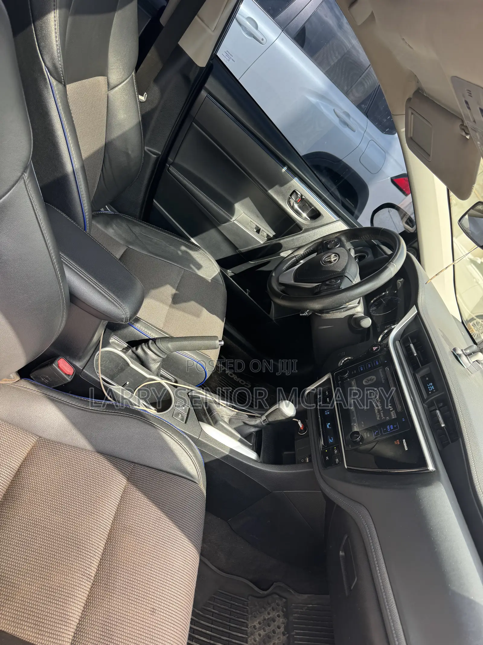 Toyota Corolla SE Special Edition 4dr Sedan (1.8L 4cyl CVT) 2017 Gray