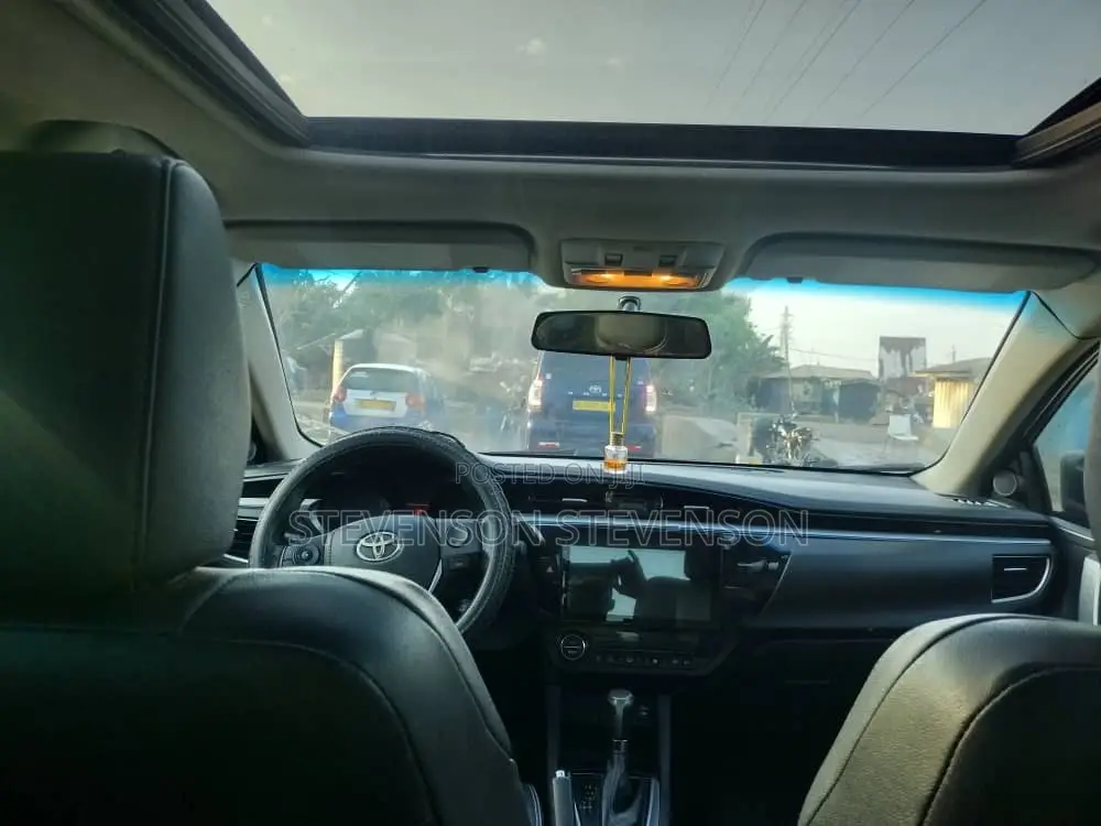 Toyota Corolla 2016 Black