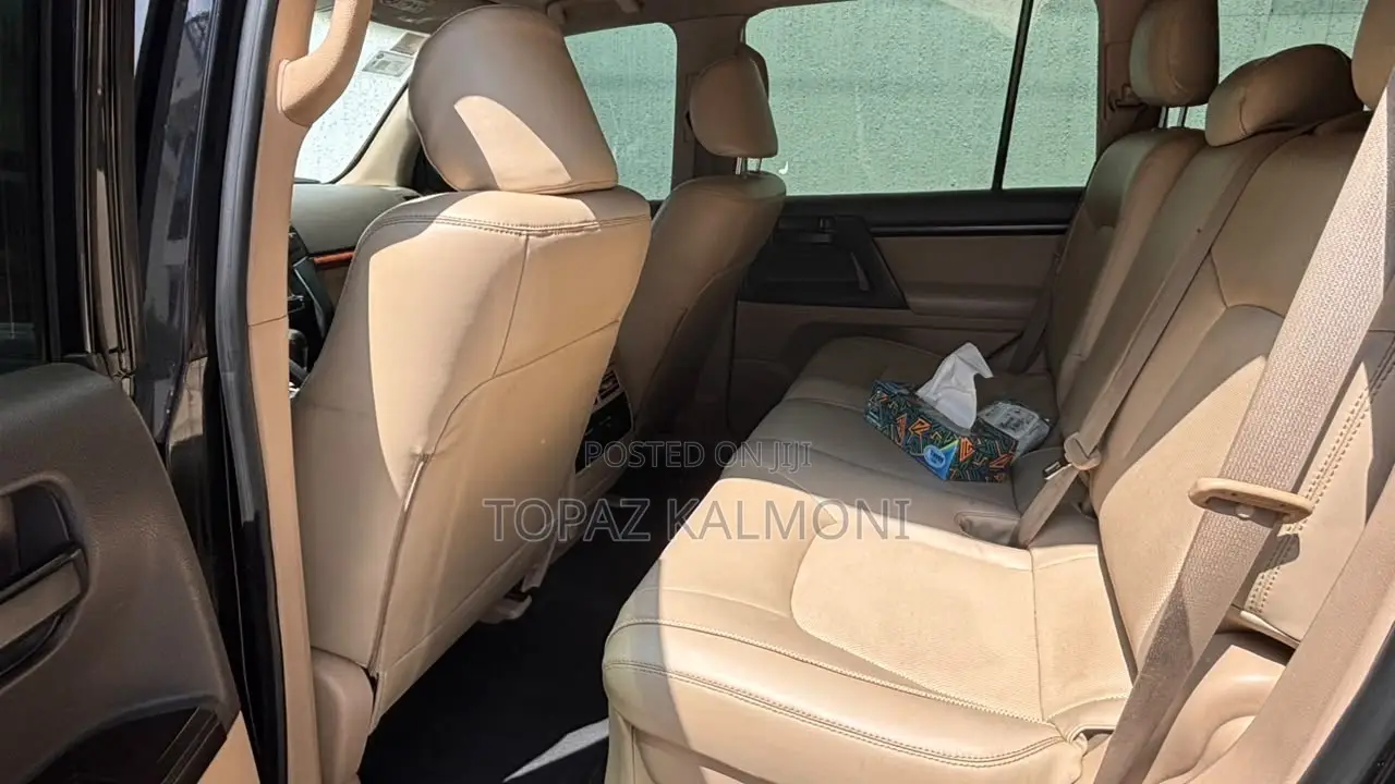 Toyota Land Cruiser 2015 Black
