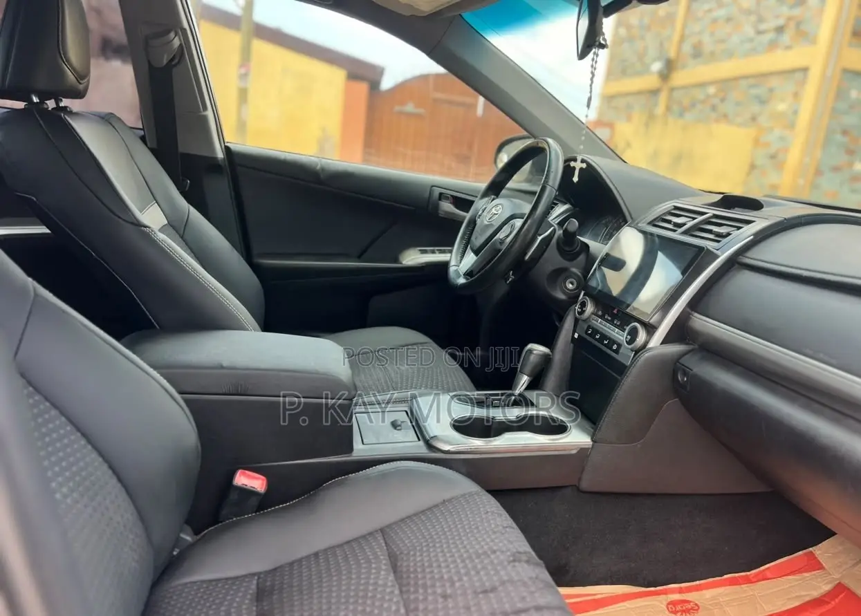 Toyota Camry SE 4dr Sedan (2.5L 4cyl 6A) 2014 Matt Black