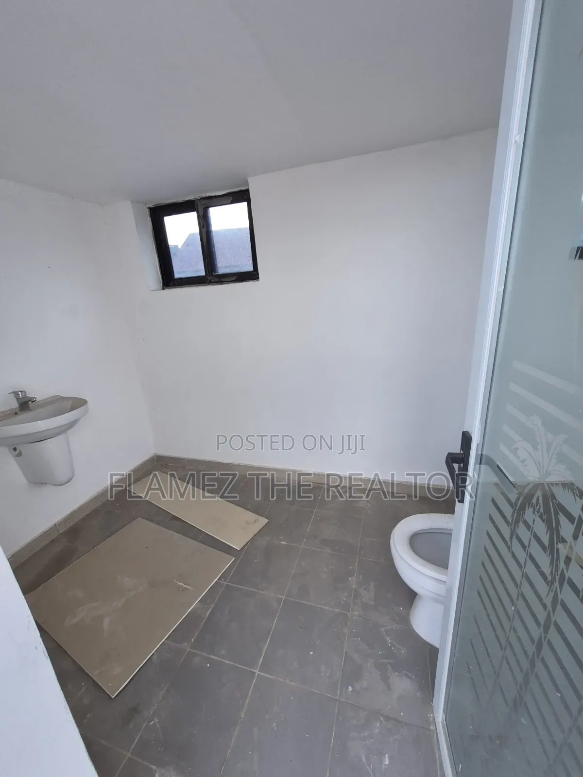 3bdrm House in Acp, Kwabenya for sale