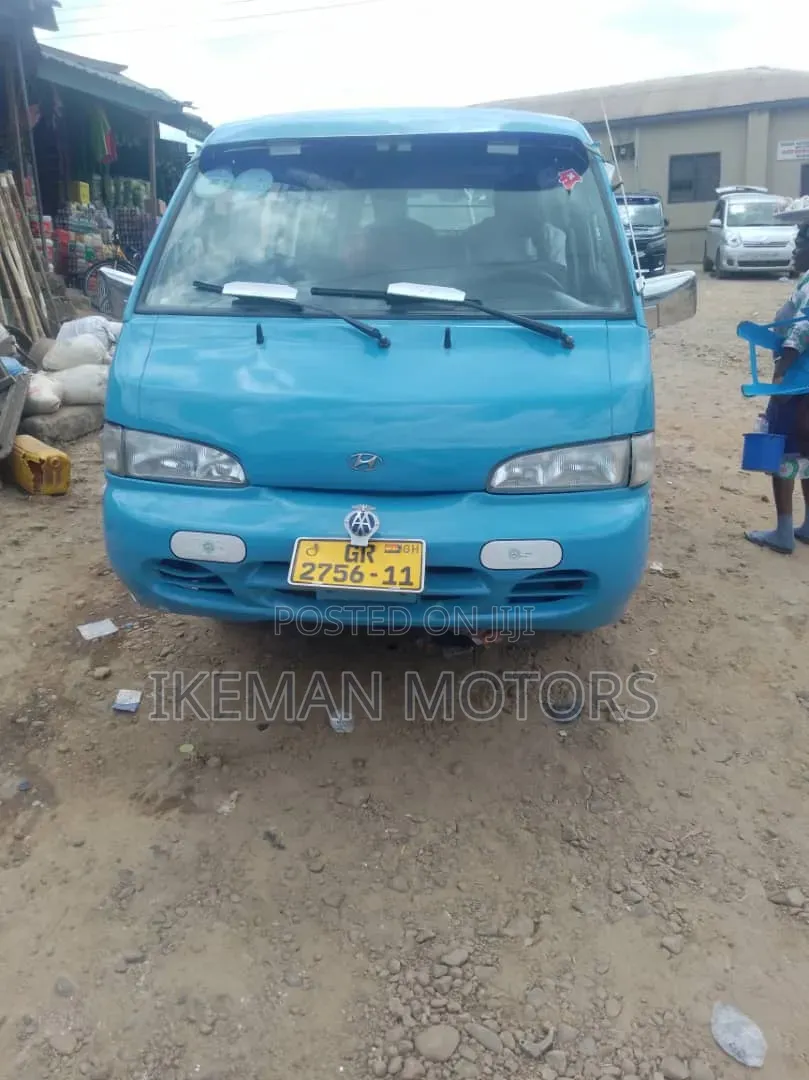Hyundai H-100 2004 Blue