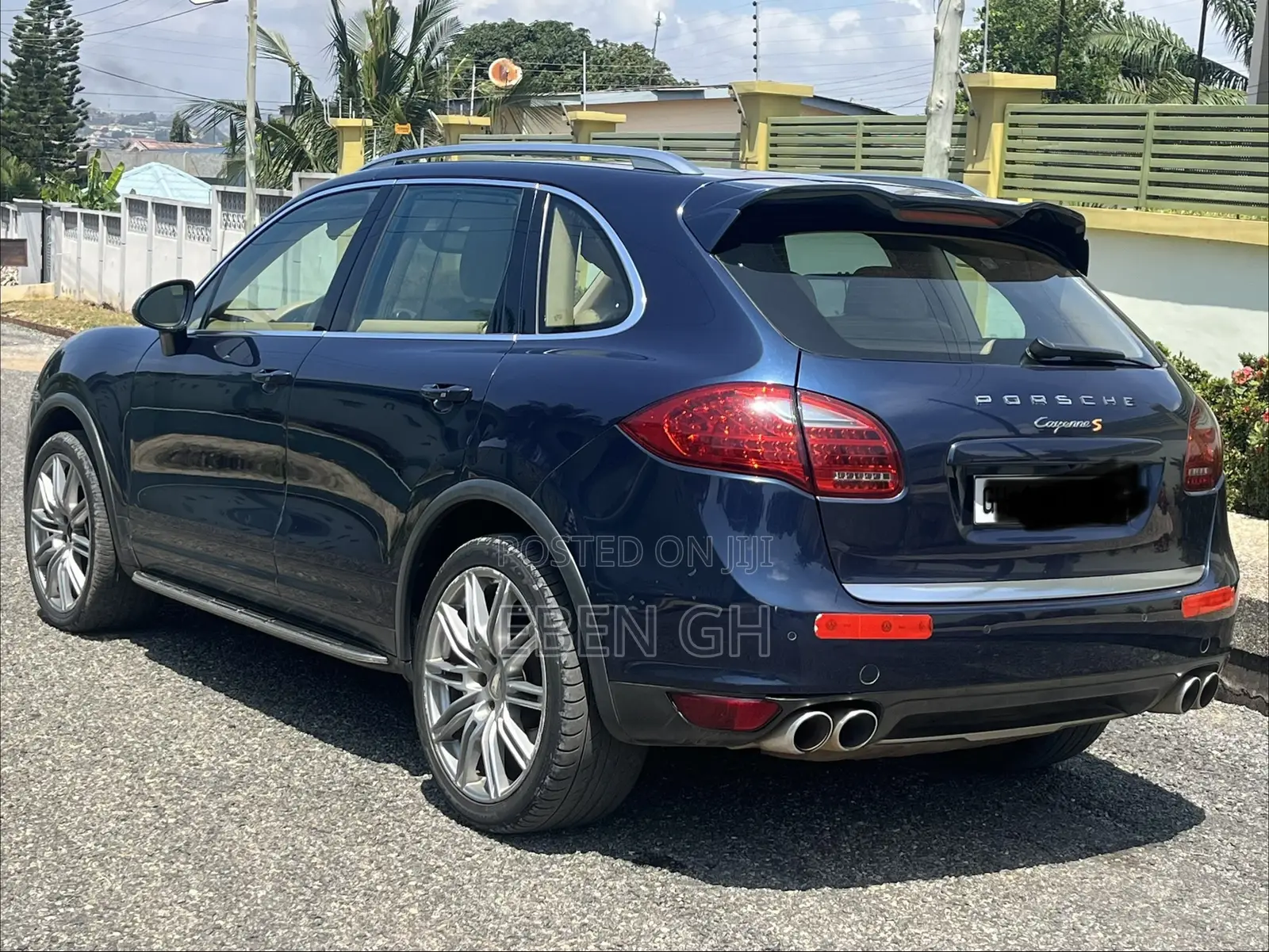 Porsche Cayenne S 2012 Blue