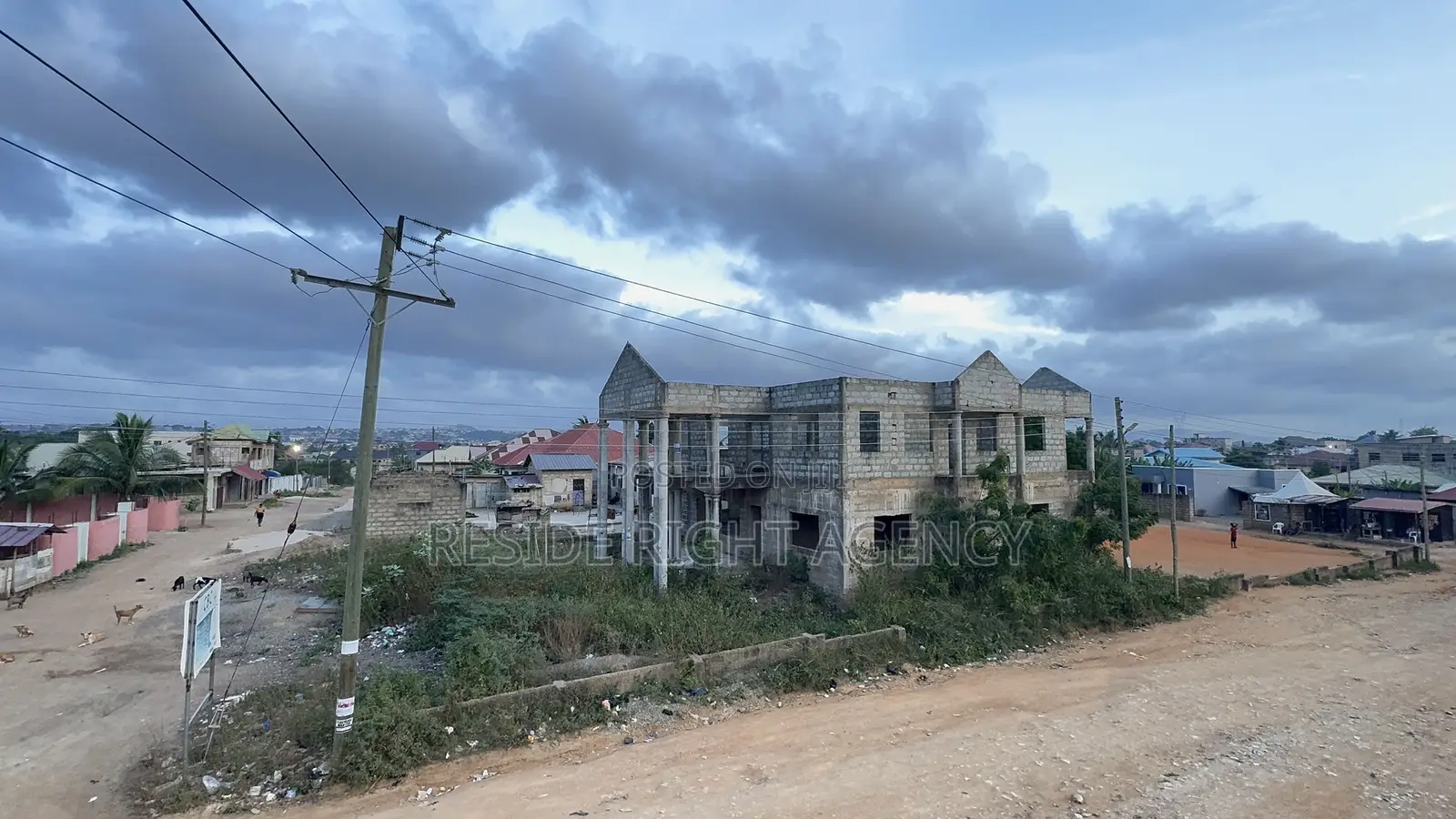 5bdrm House in Resideright, Pokuase for sale