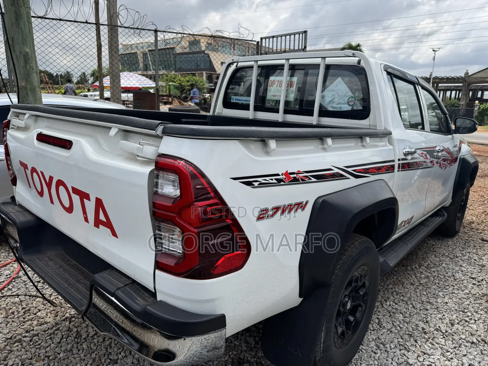 Toyota Hilux 2025 White