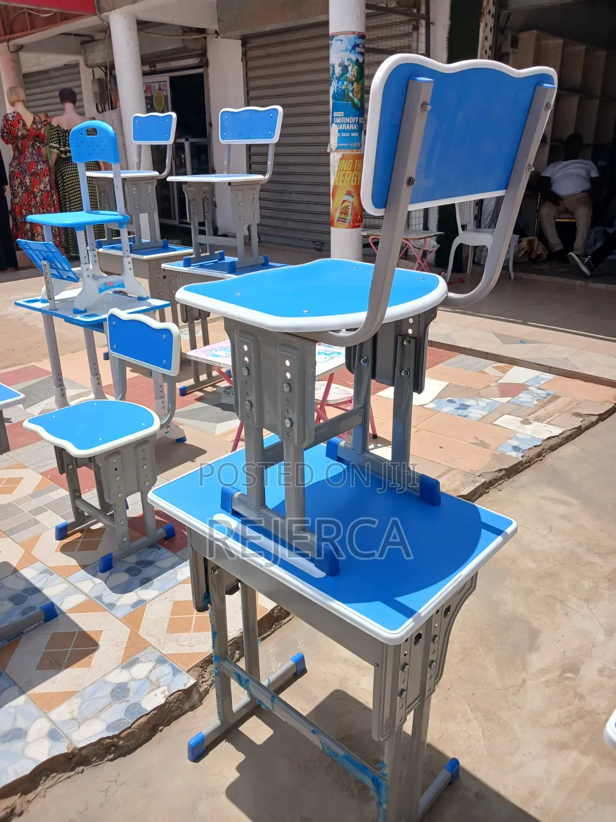 Students Table and Chair With Metal Legs