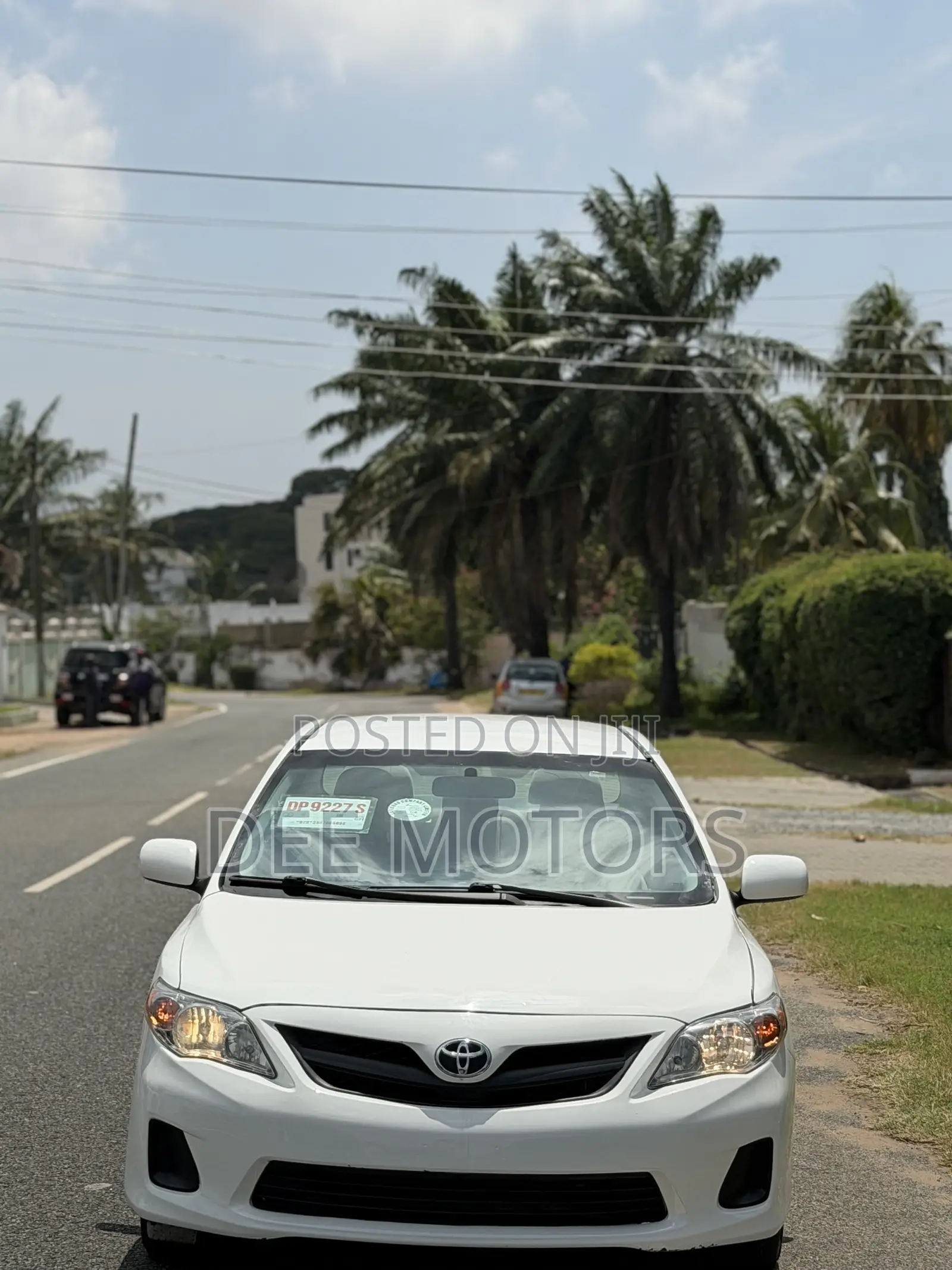 Toyota Corolla LE 4dr Sedan (1.8L 4cyl 4A) 2011 White