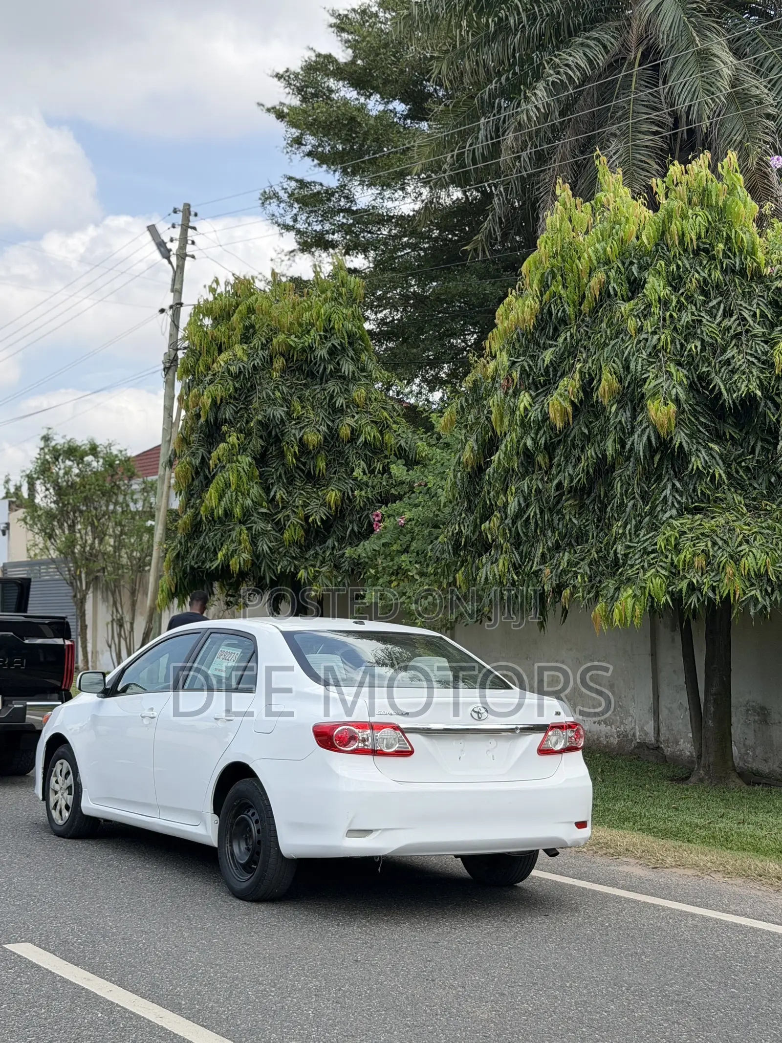 Toyota Corolla LE 4dr Sedan (1.8L 4cyl 4A) 2011 White