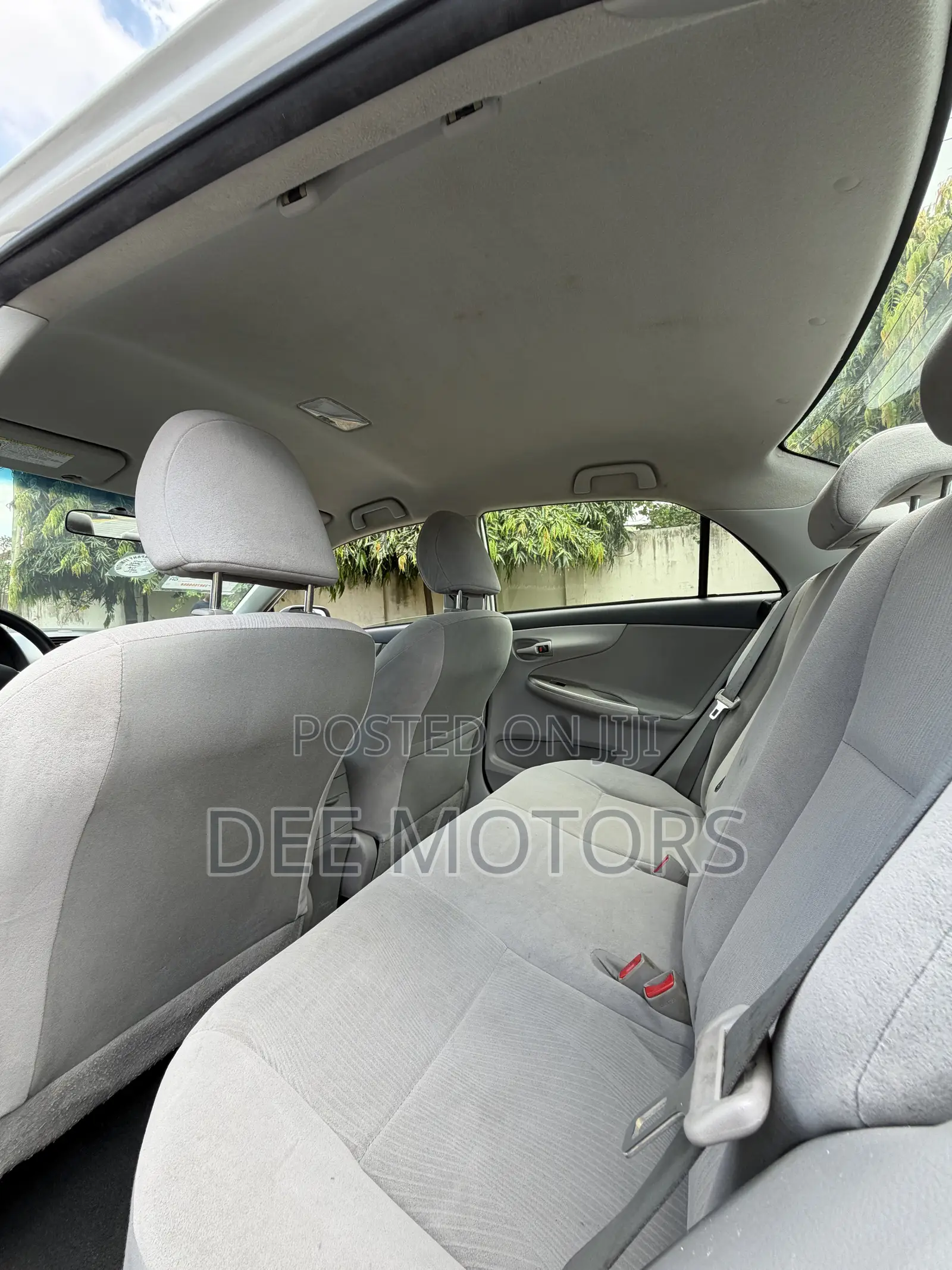 Toyota Corolla LE 4dr Sedan (1.8L 4cyl 4A) 2011 White