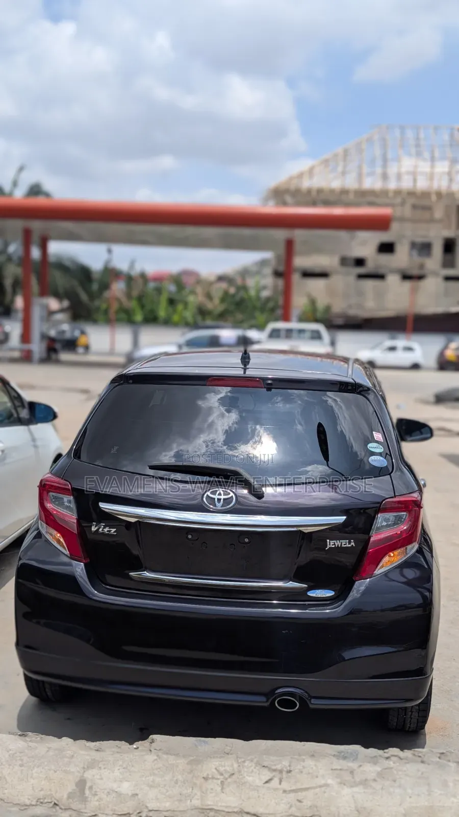 Toyota Vitz 1.3 AWD 5dr 2015 Purple
