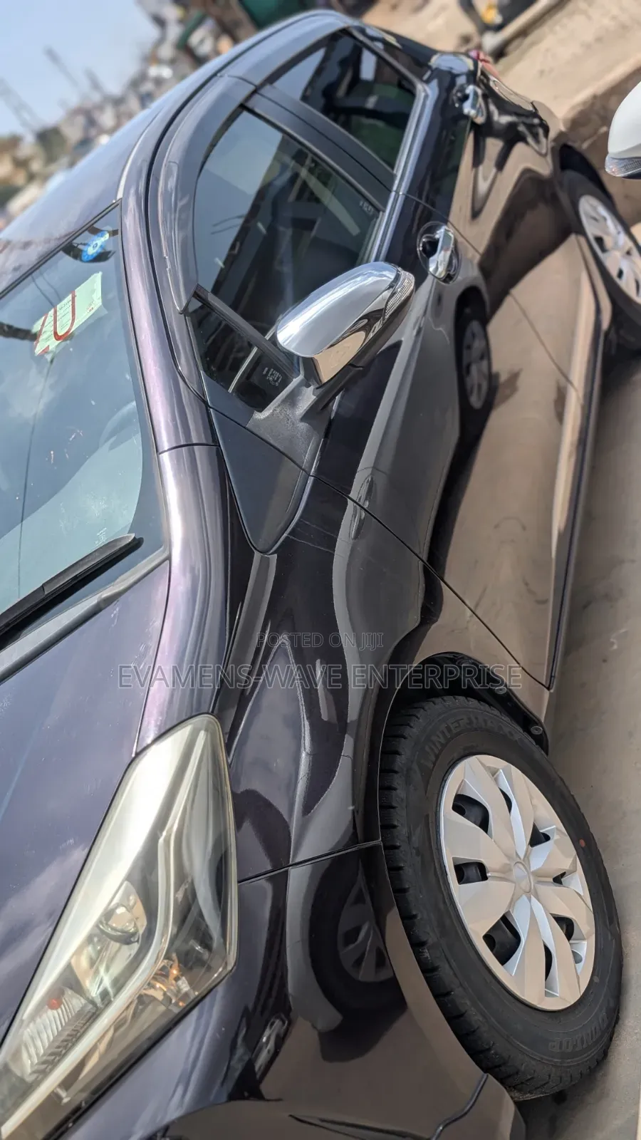 Toyota Vitz 1.3 AWD 5dr 2015 Purple