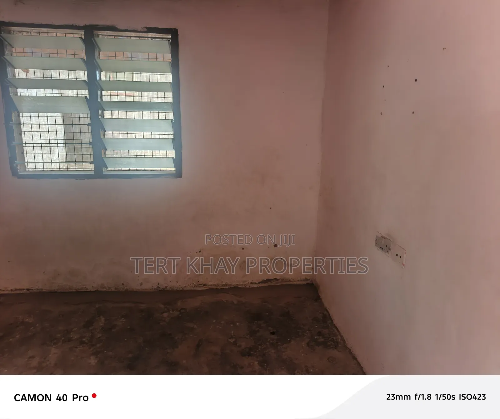 Mini Flat in Blue Blue, Cold Store for rent