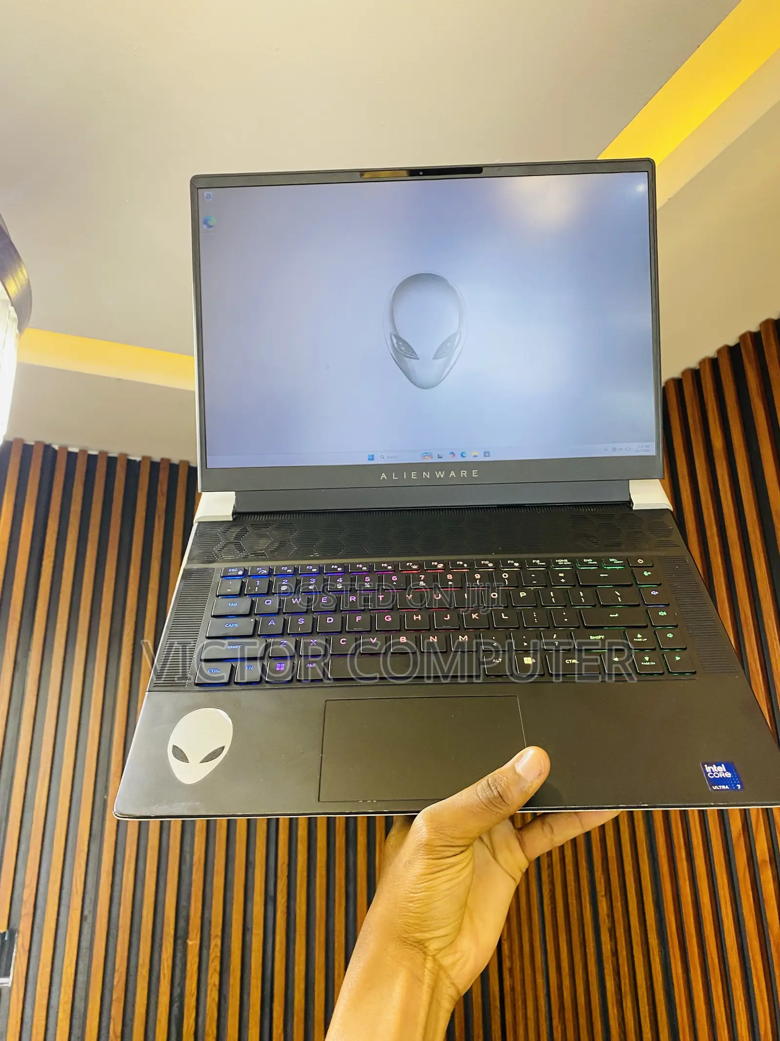 Laptop Alienware X16 R2 16GB Intel Core Ultra 7 SSD 1T