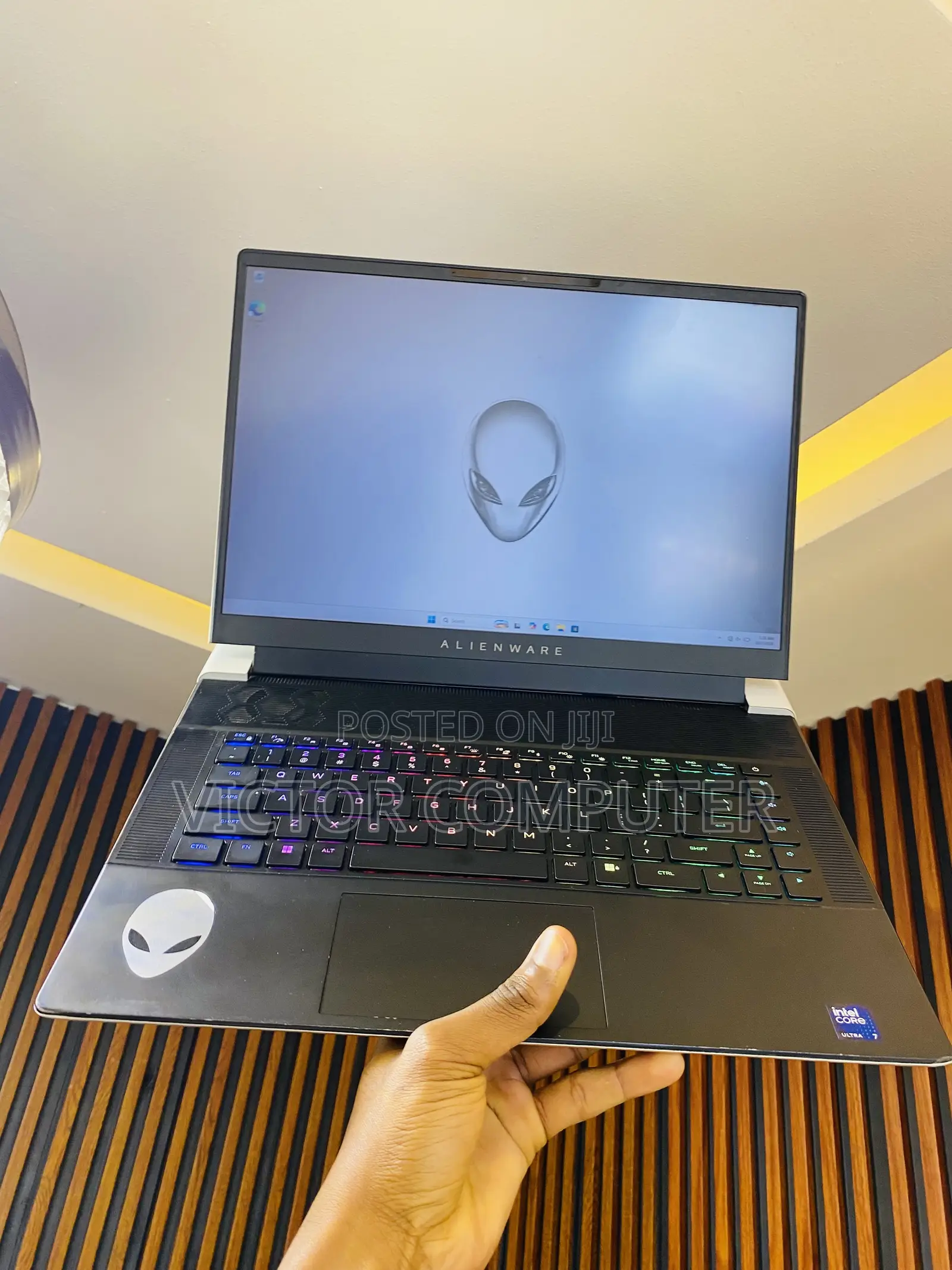 Laptop Alienware X16 R2 16GB Intel Core Ultra 7 SSD 1T