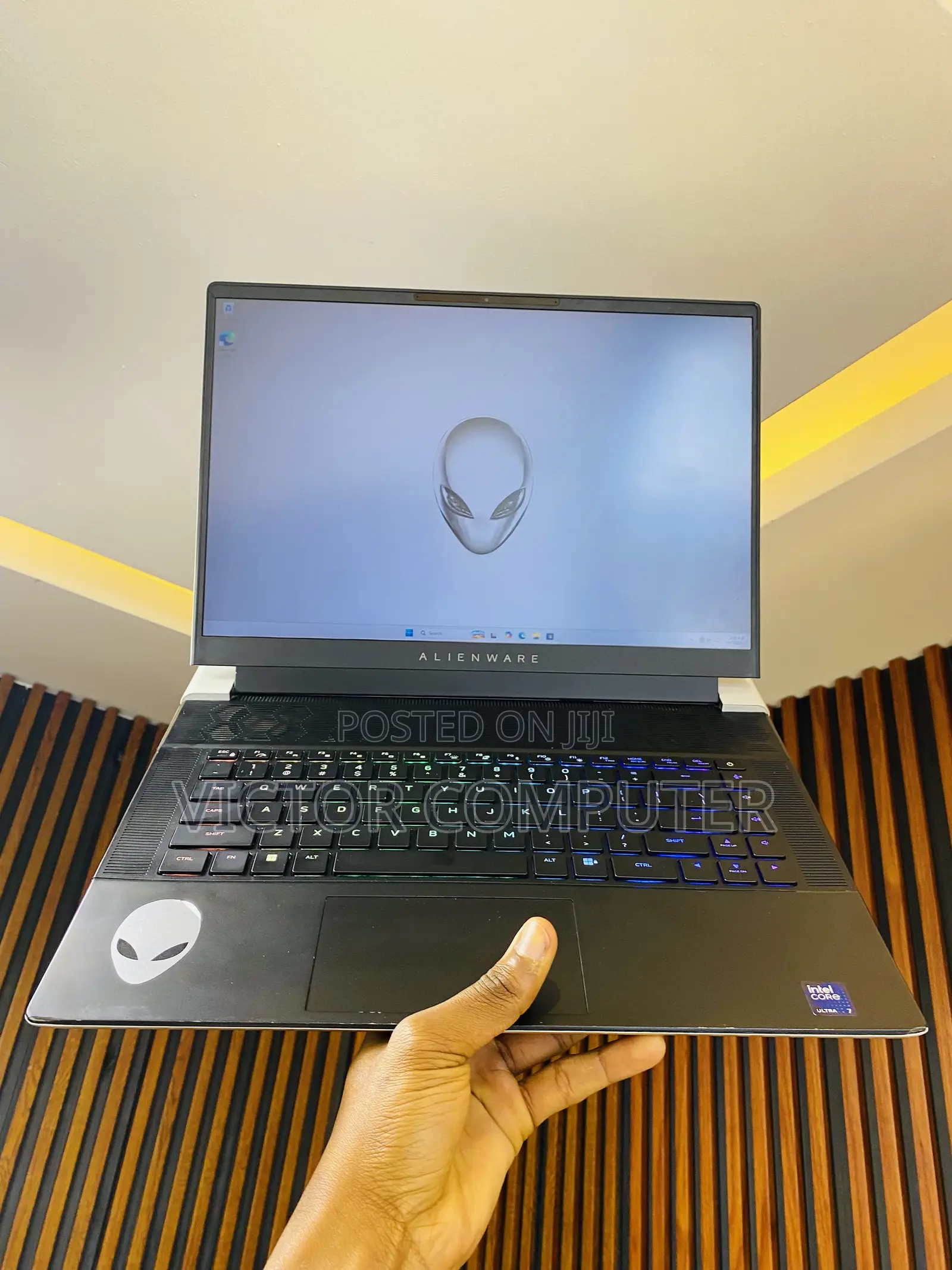 Laptop Alienware X16 R2 16GB Intel Core Ultra 7 SSD 1T
