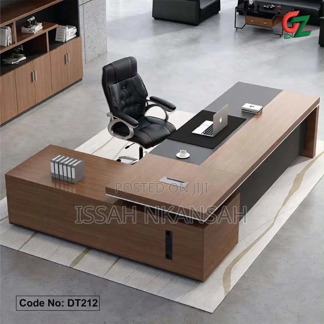 CEO Executive Table and Chair
