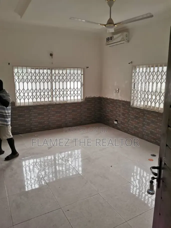 7bdrm House in Kwabenya for rent