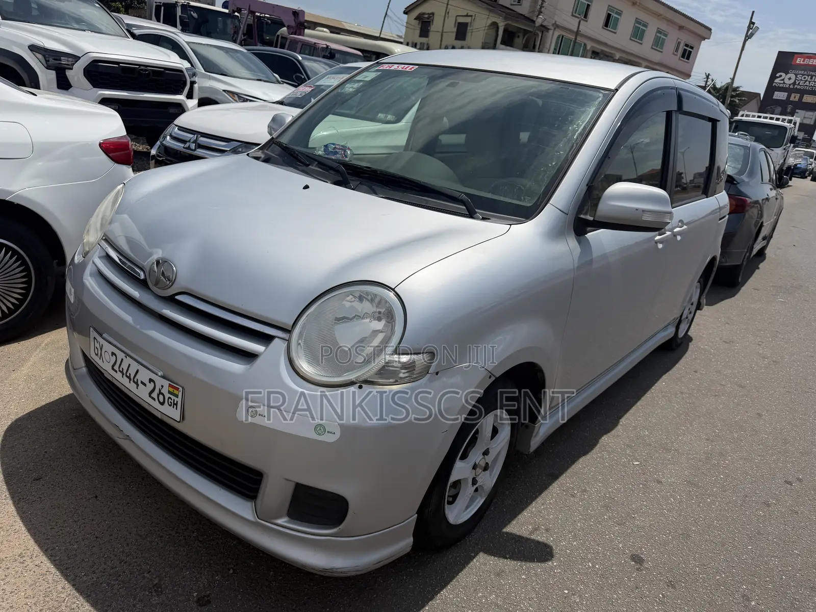 Toyota Sienta 1.5 AWD 2010 Gray