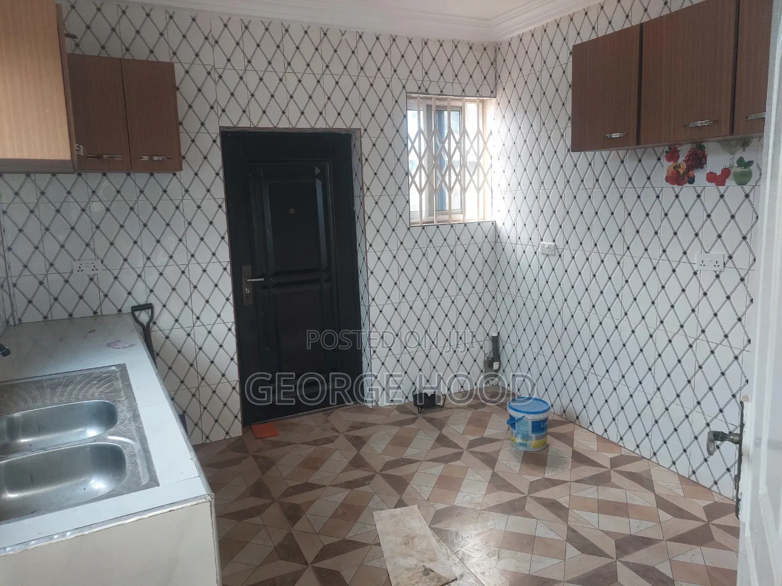 3bdrm Apartment in Lakeside Estate, North Legon for rent