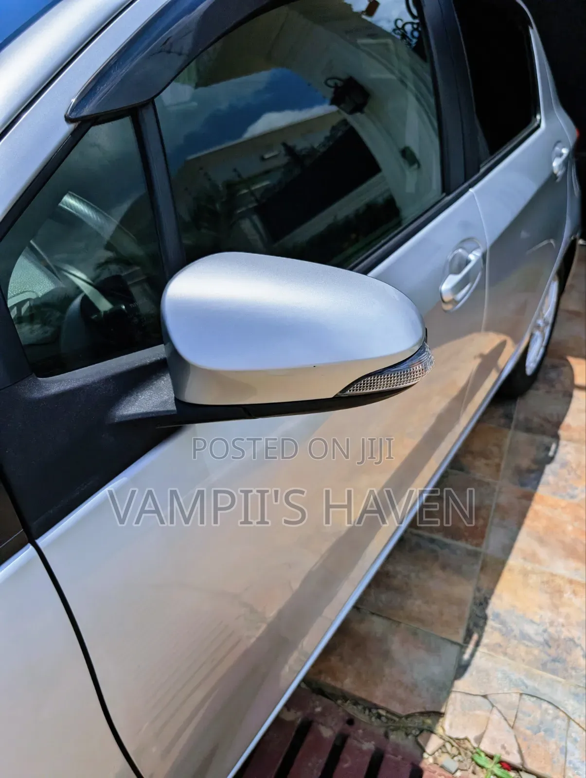 Toyota Vitz 1.3 FWD 5dr 2018 Silver