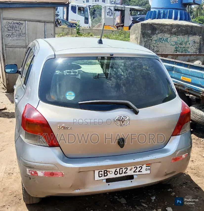 Toyota Vitz 1.0 FWD 3dr 2010 Silver