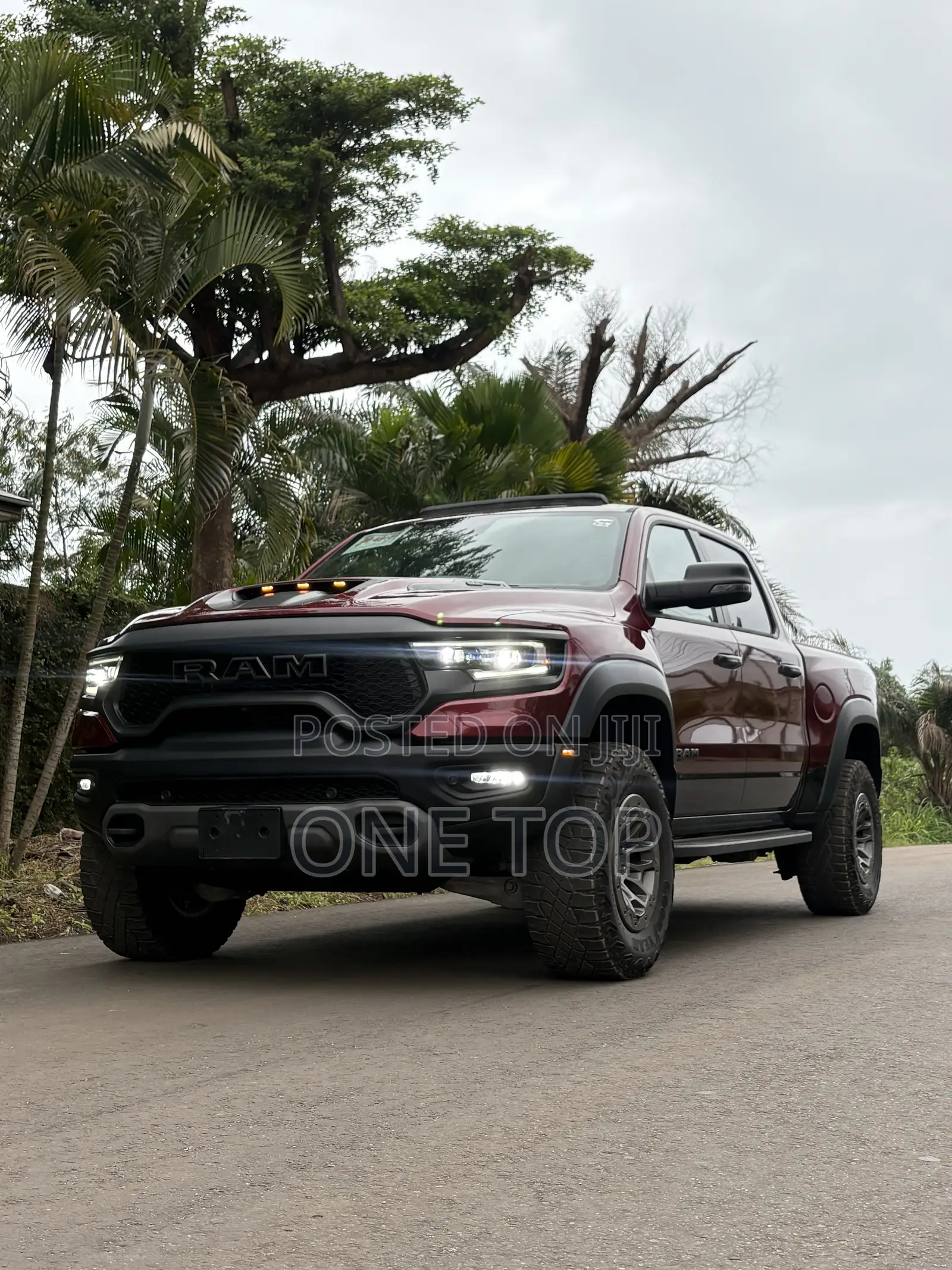 RAM 1500 TRX Crew Cab 4WD SB 2024 Brown