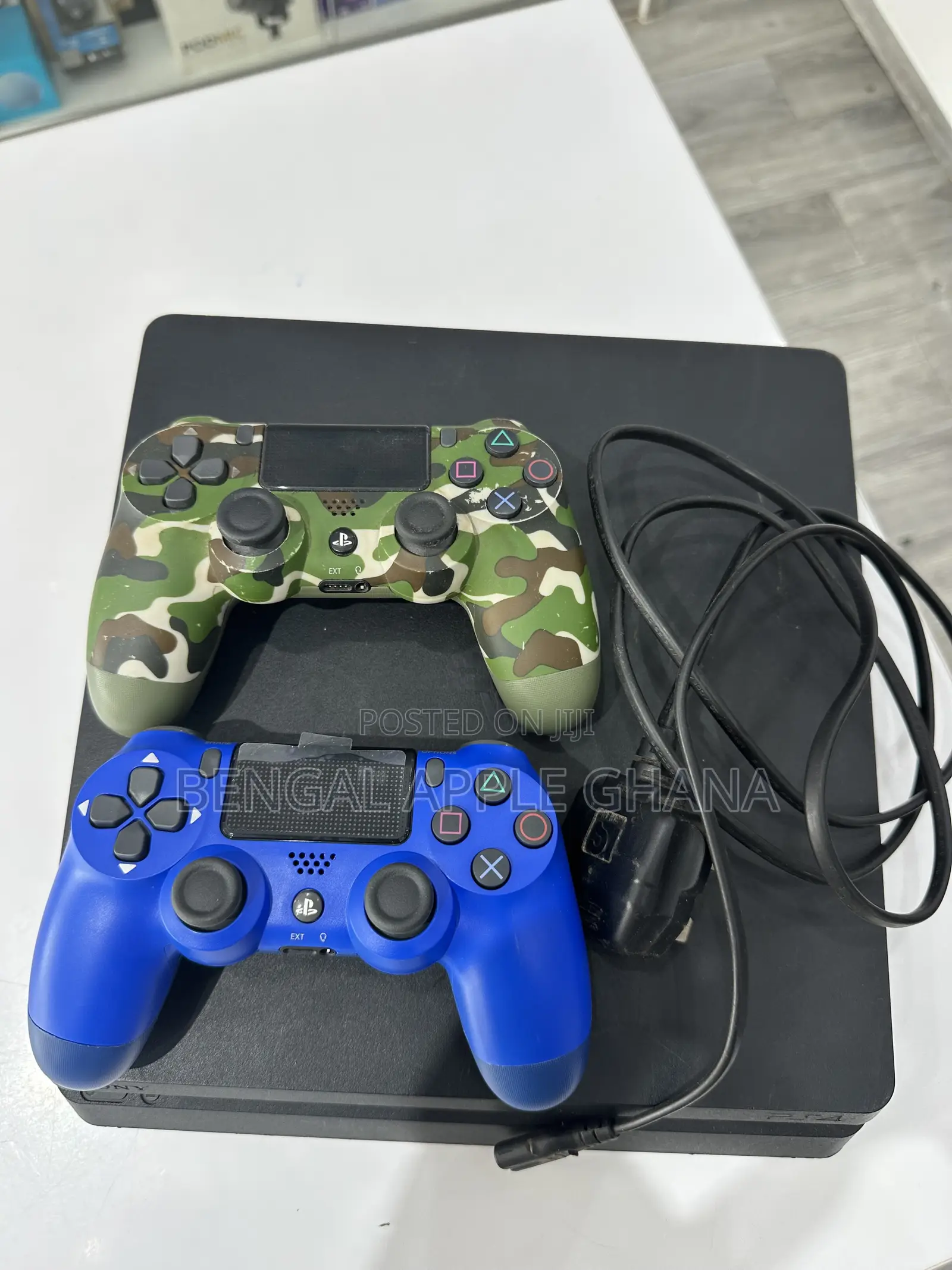 PlayStation 4 Slim