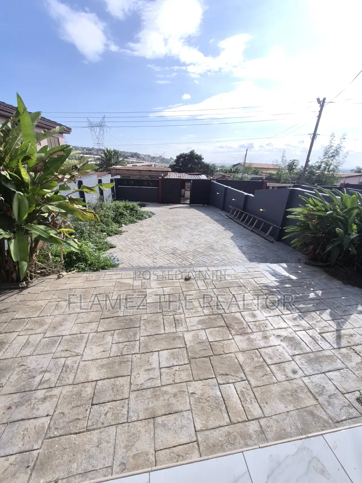 3bdrm House in Acp Interchange, Pokuase for sale