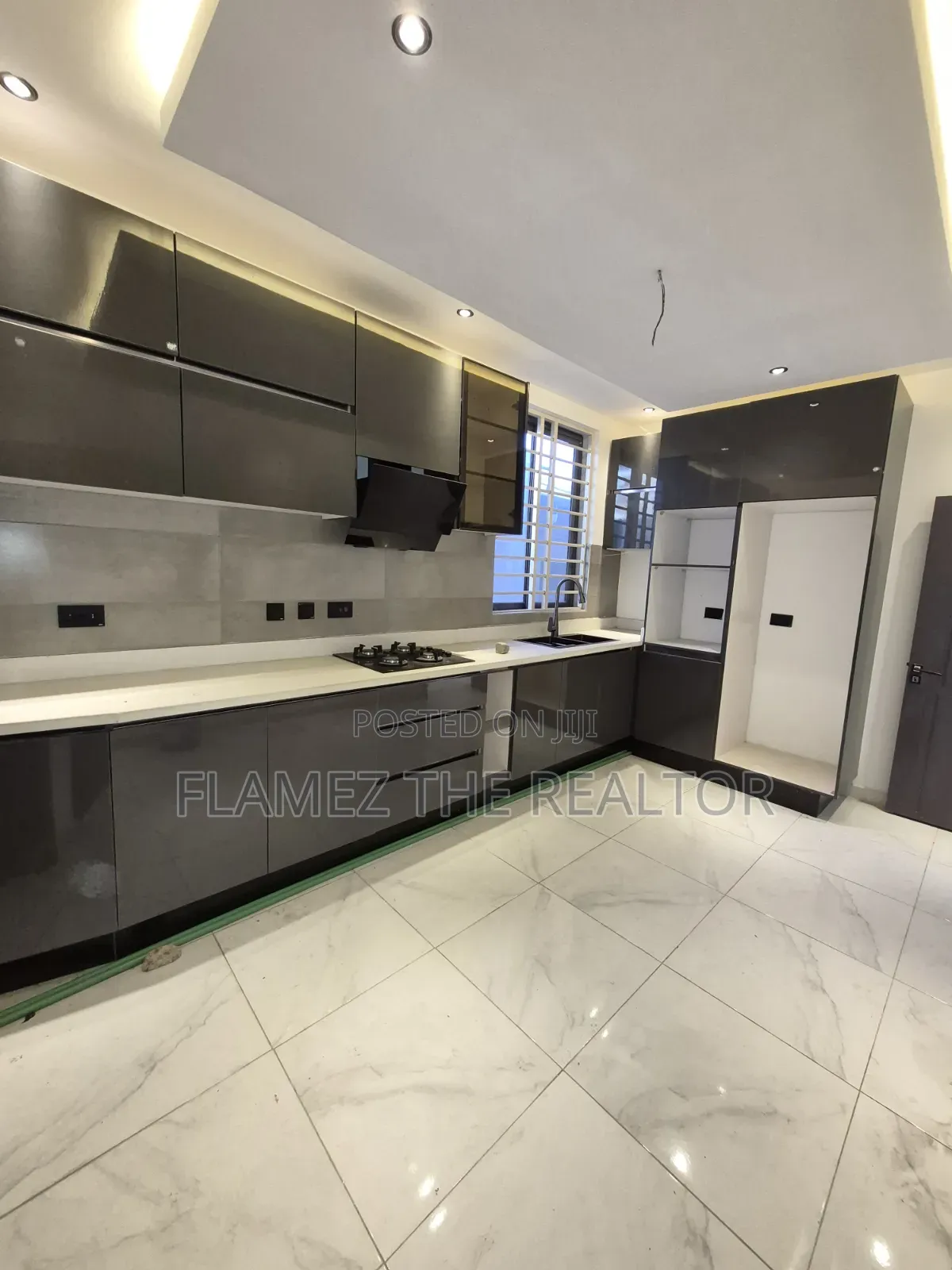 3bdrm House in Acp Interchange, Pokuase for sale