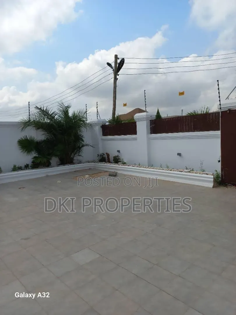 4bdrm House in Dki Properties, Ability for rent