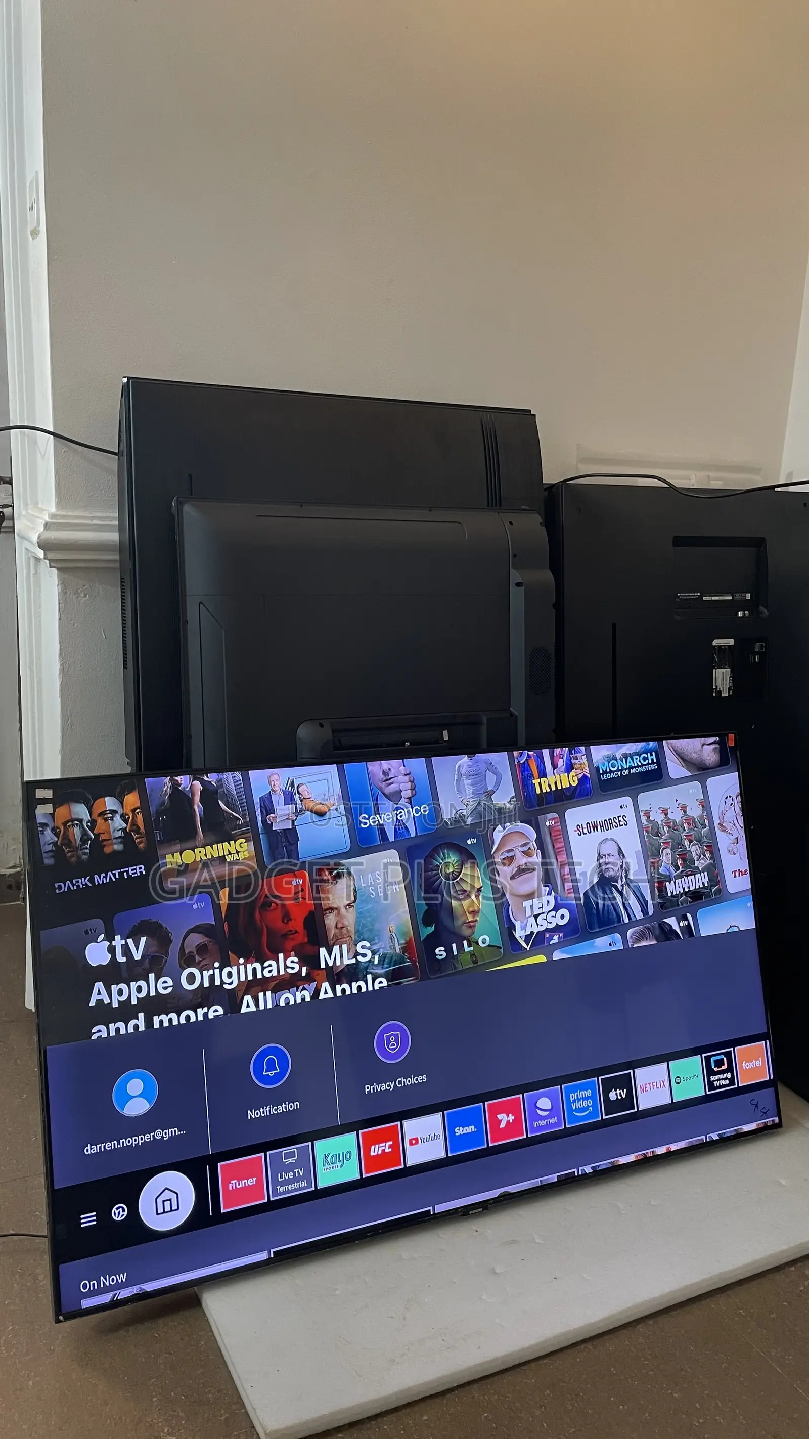 2021 55” Samsung 4K UHD Smart TV (There’s a Faint Line in the Screen)