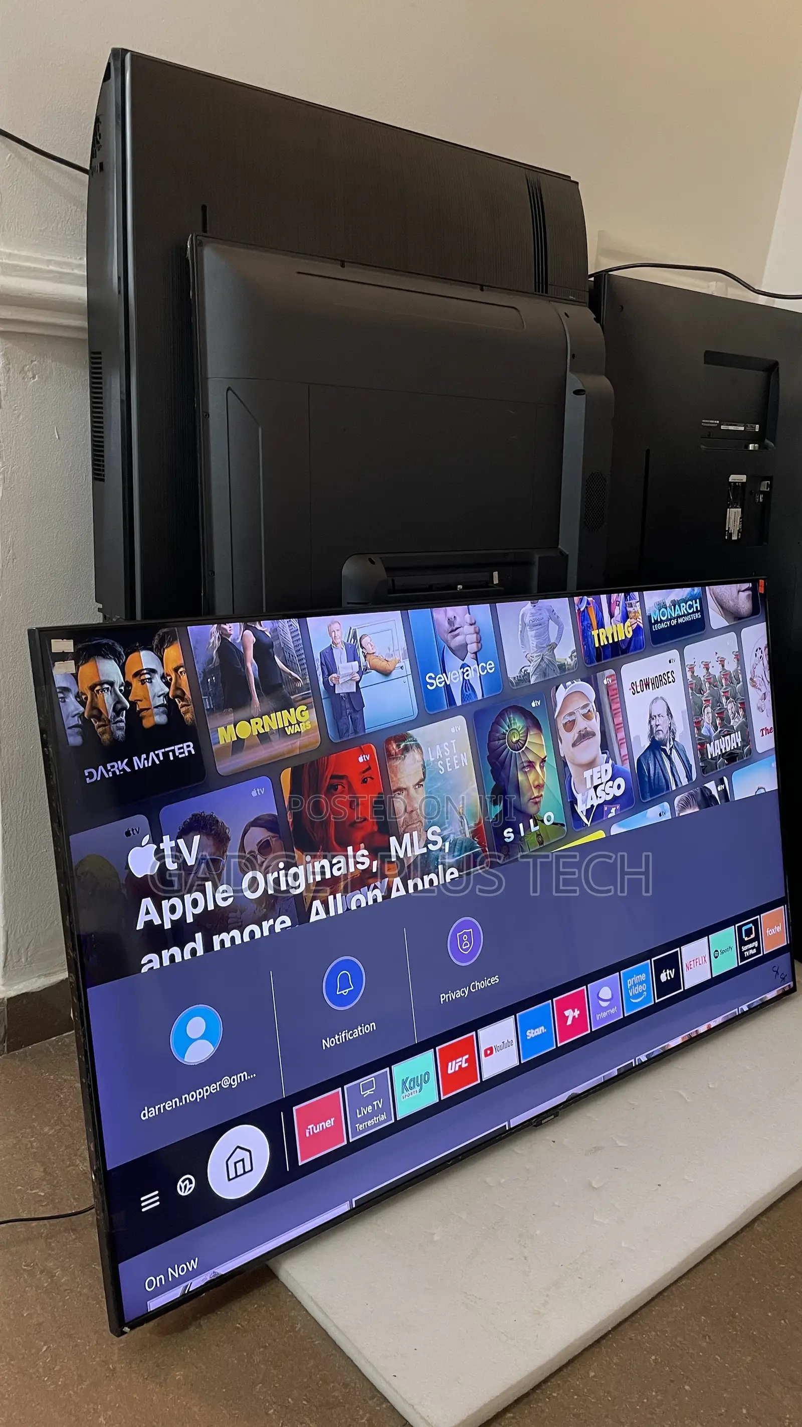 2021 55” Samsung 4K UHD Smart TV (There’s a Faint Line in the Screen)