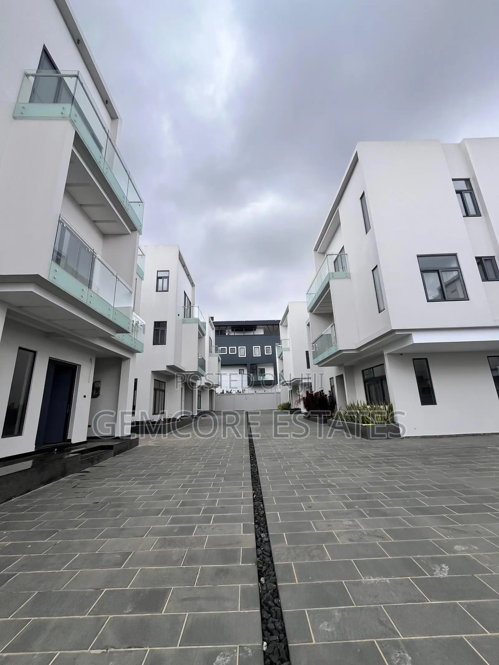 4bdrm House in East Legon for rent